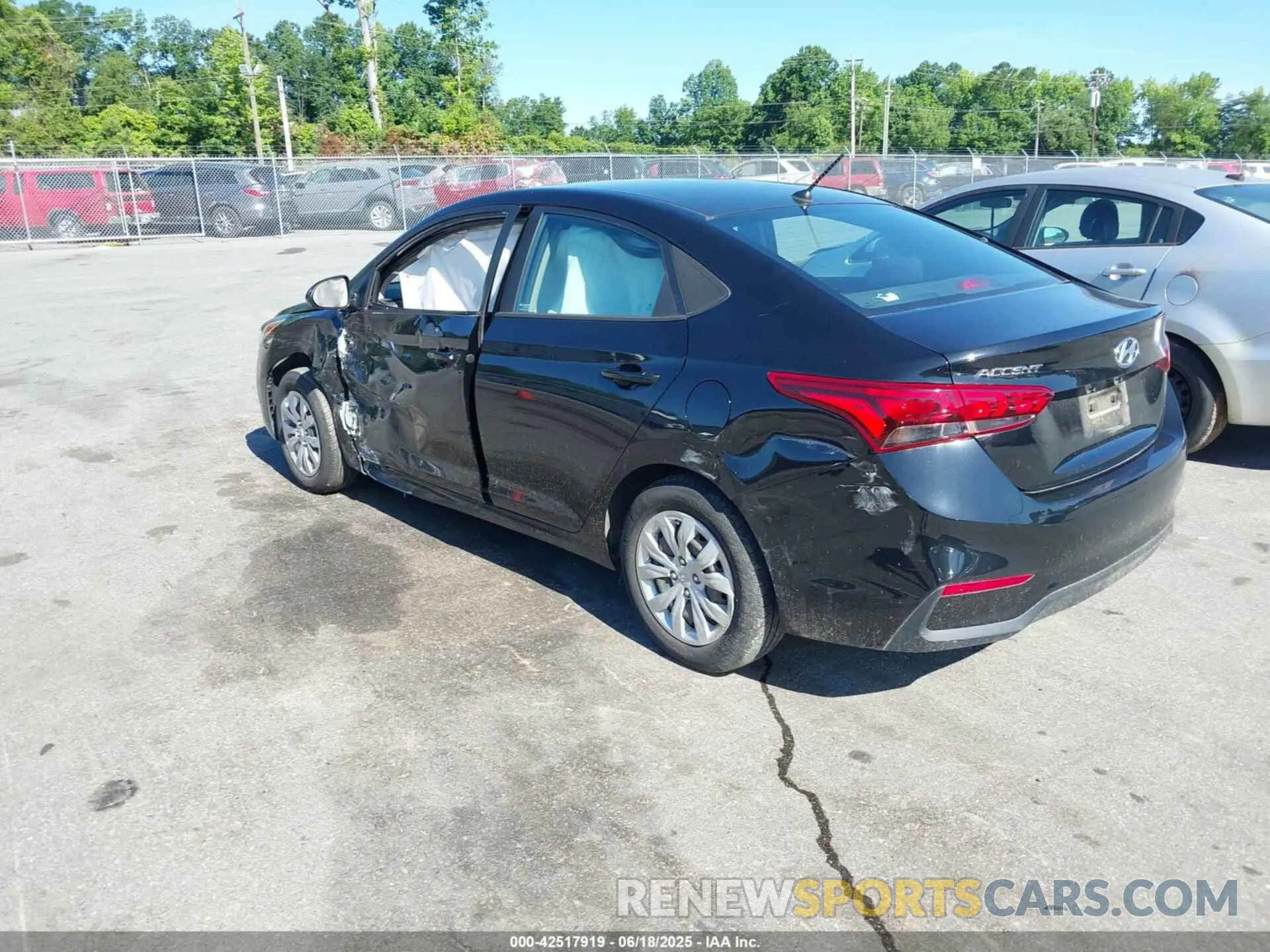 3 Photograph of a damaged car 3KPC24A60NE181293 HYUNDAI ACCENT 2022