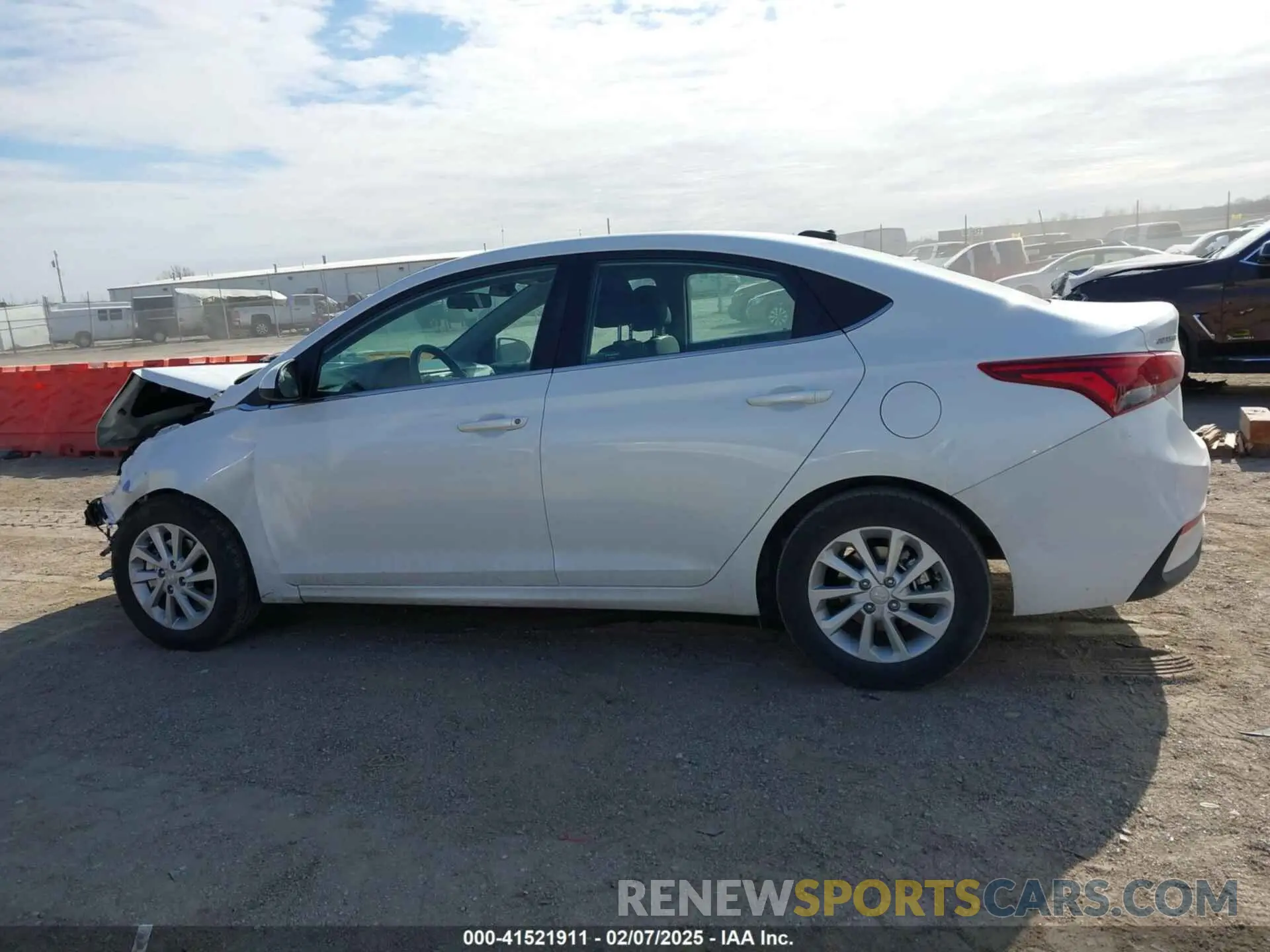 15 Photograph of a damaged car 3KPC24A60NE190169 HYUNDAI ACCENT 2022