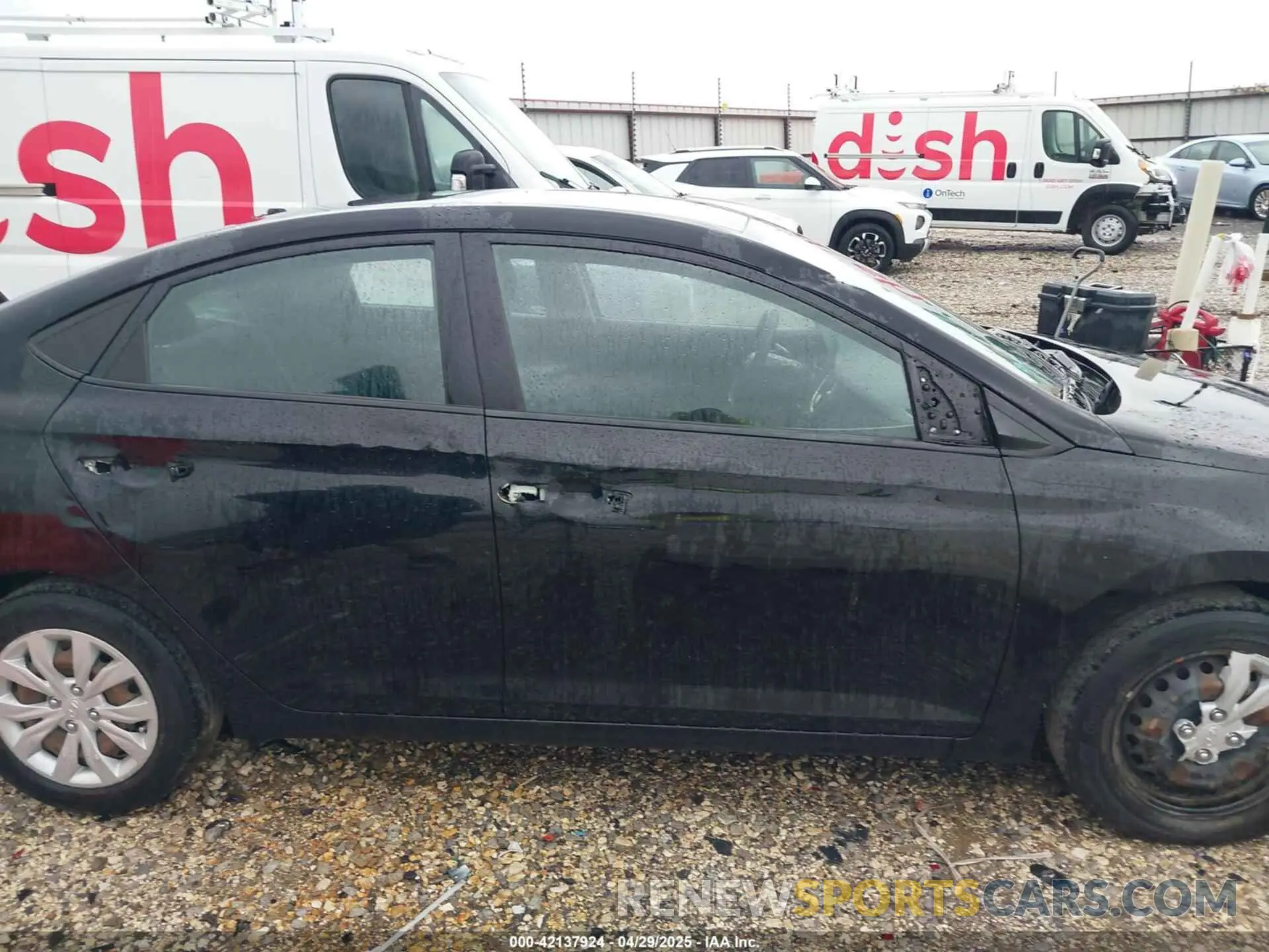 13 Photograph of a damaged car 3KPC24A61NE159979 HYUNDAI ACCENT 2022