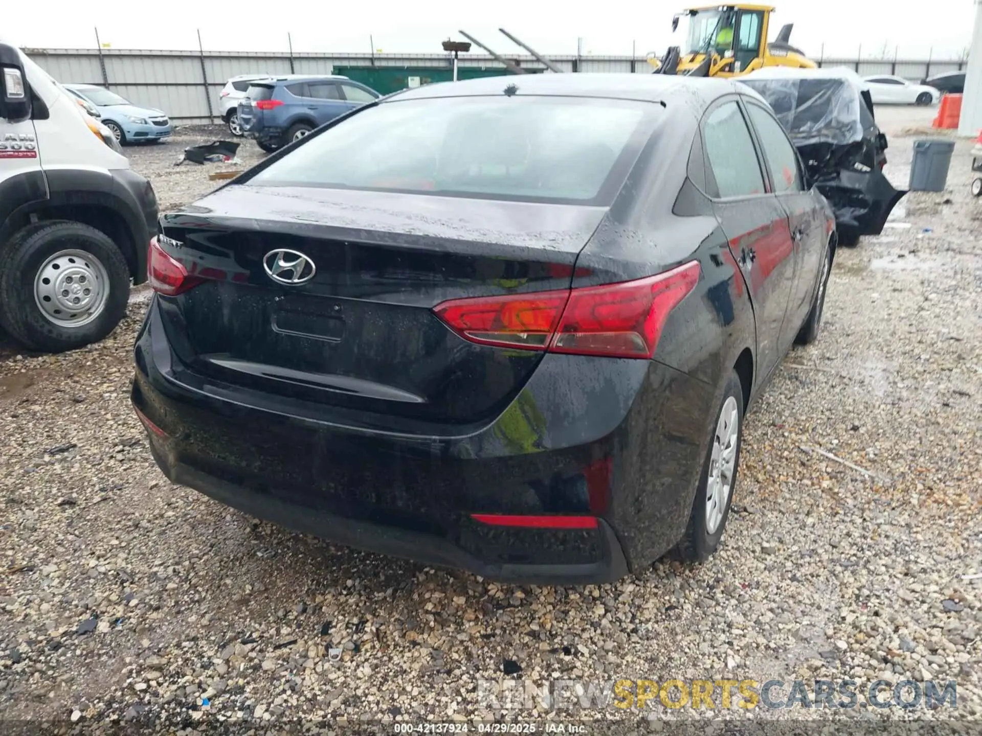 4 Photograph of a damaged car 3KPC24A61NE159979 HYUNDAI ACCENT 2022