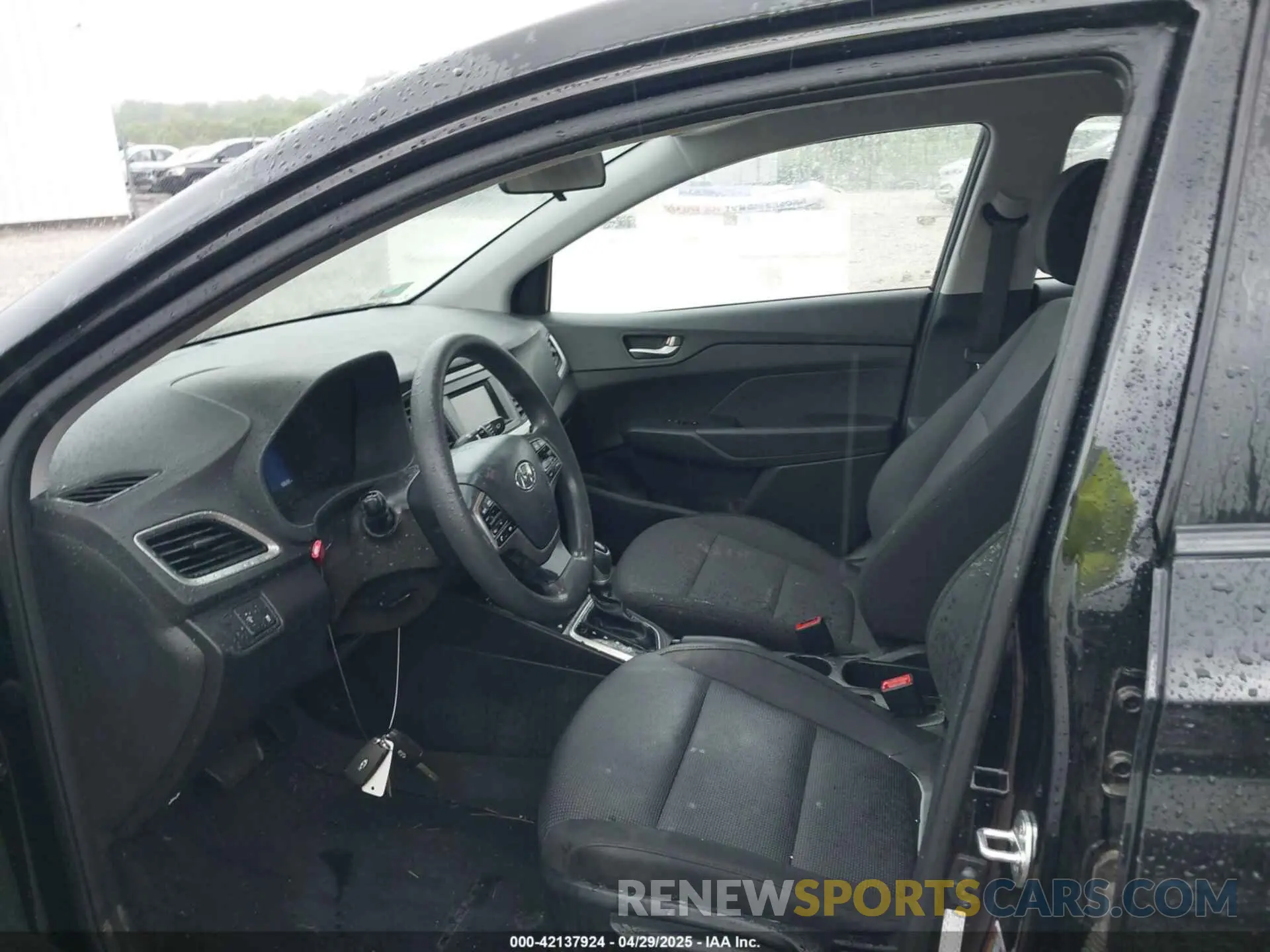 5 Photograph of a damaged car 3KPC24A61NE159979 HYUNDAI ACCENT 2022