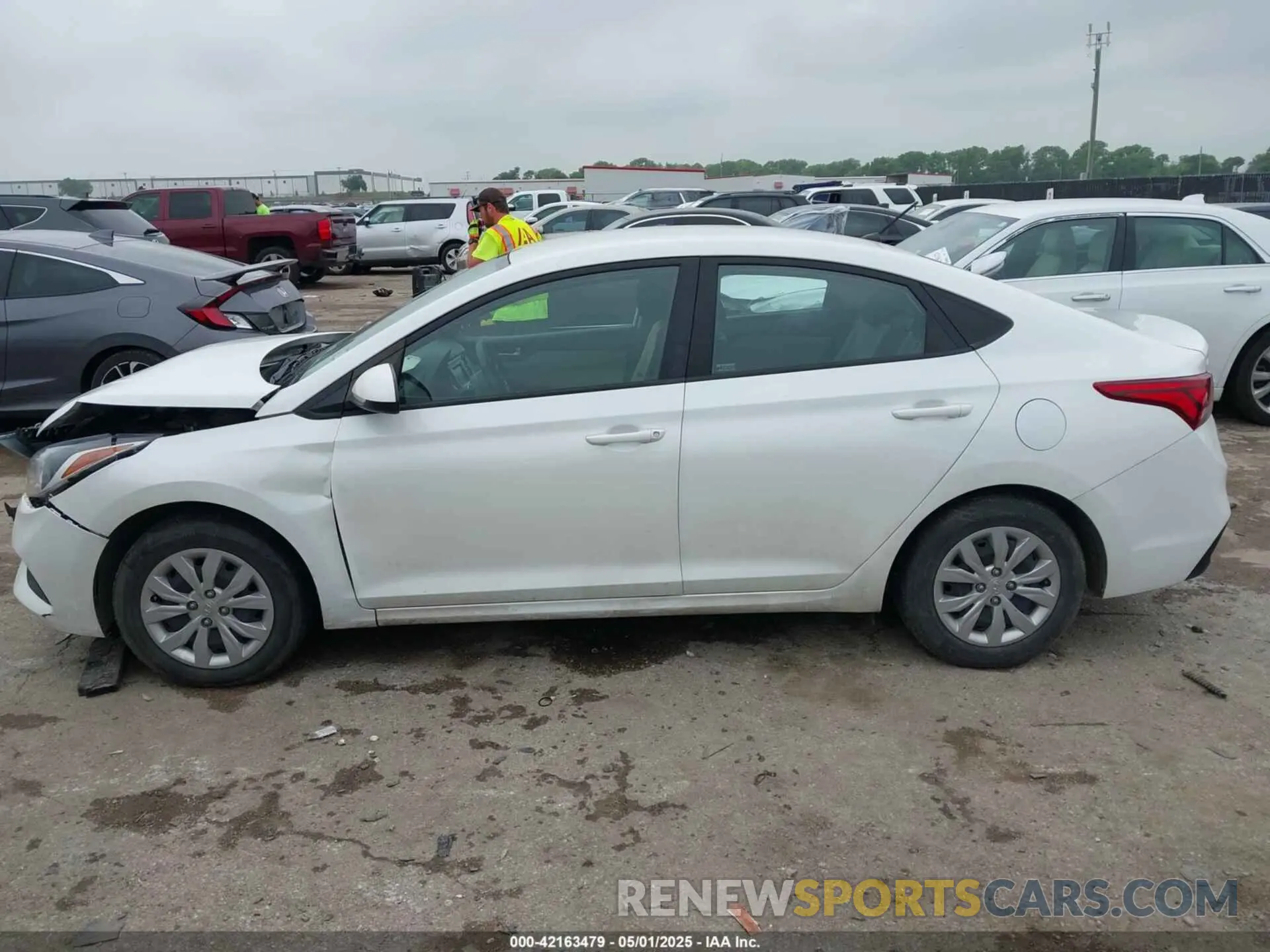 14 Photograph of a damaged car 3KPC24A61NE171775 HYUNDAI ACCENT 2022