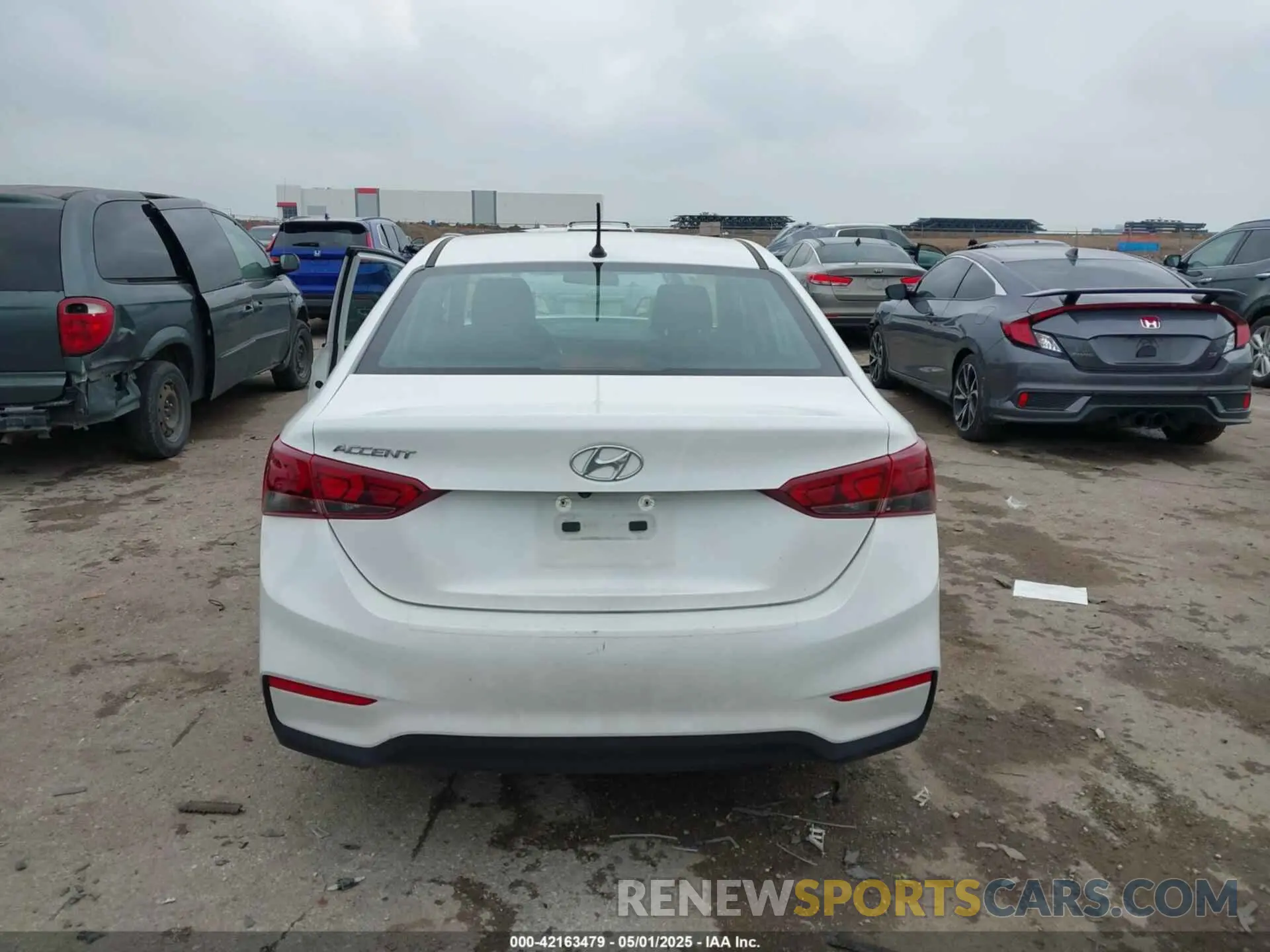 16 Photograph of a damaged car 3KPC24A61NE171775 HYUNDAI ACCENT 2022