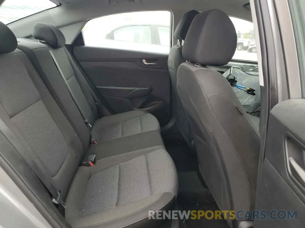 10 Photograph of a damaged car 3KPC24A62NE166262 HYUNDAI ACCENT 2022