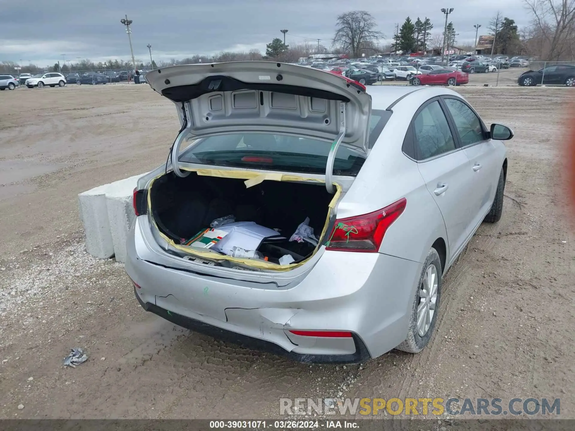 17 Photograph of a damaged car 3KPC24A62NE173633 HYUNDAI ACCENT 2022