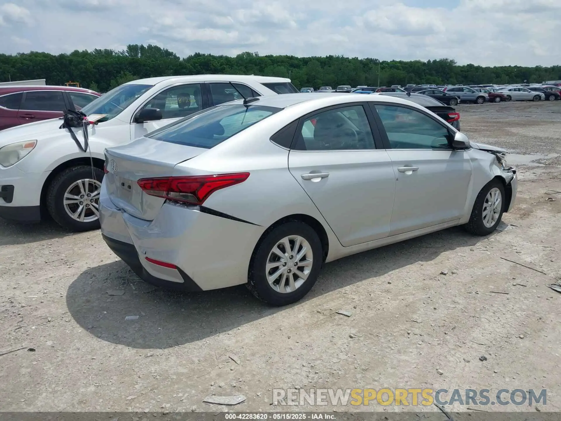 4 Photograph of a damaged car 3KPC24A62NE189802 HYUNDAI ACCENT 2022