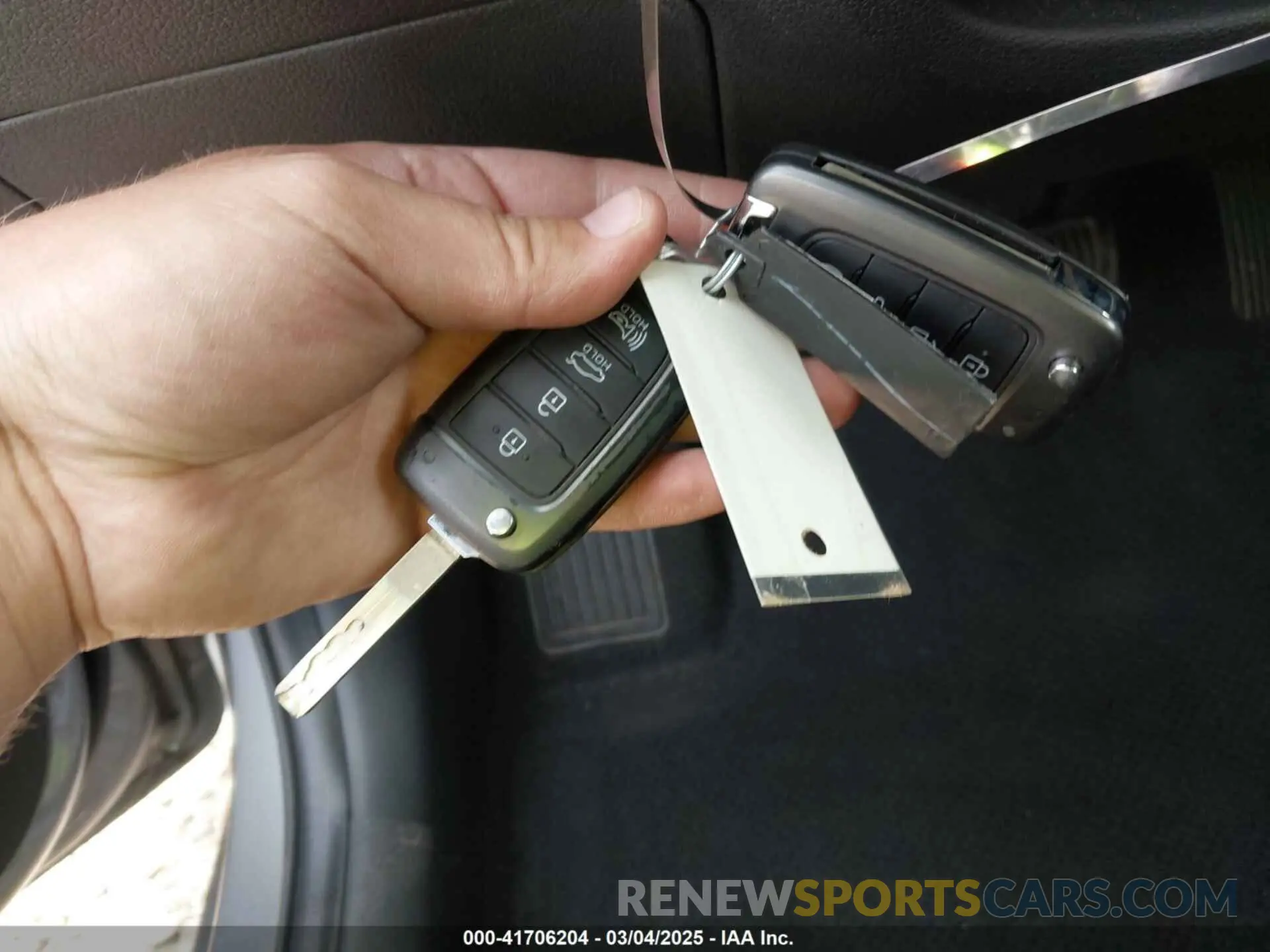 11 Photograph of a damaged car 3KPC24A63NE169851 HYUNDAI ACCENT 2022