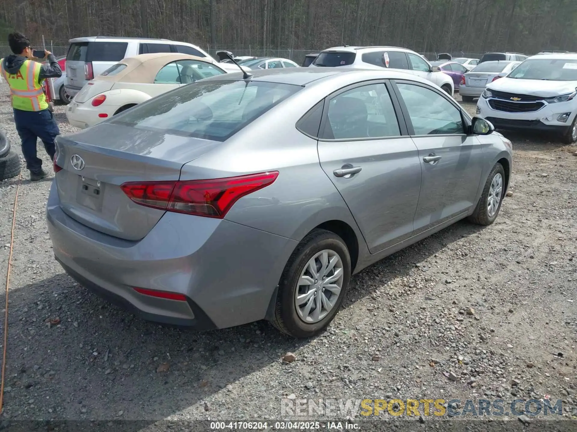 4 Photograph of a damaged car 3KPC24A63NE169851 HYUNDAI ACCENT 2022