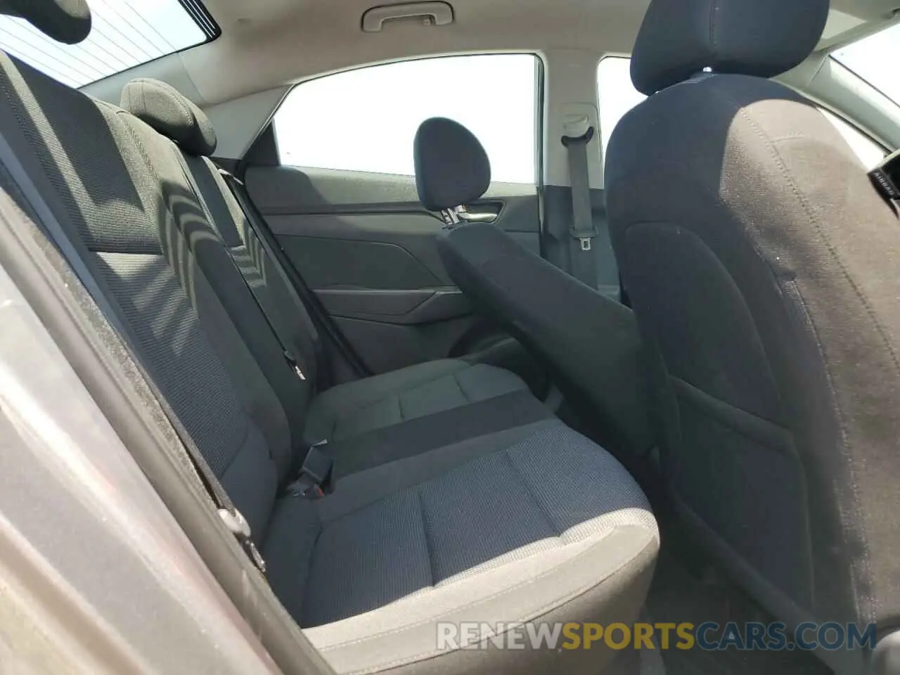 10 Фотография поврежденного автомобиля 3KPC24A64NE158826 HYUNDAI ACCENT 2022