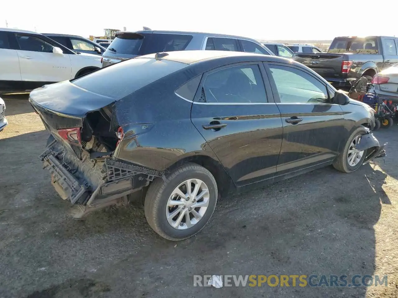 3 Фотография поврежденного автомобиля 3KPC24A65NE177532 HYUNDAI ACCENT 2022
