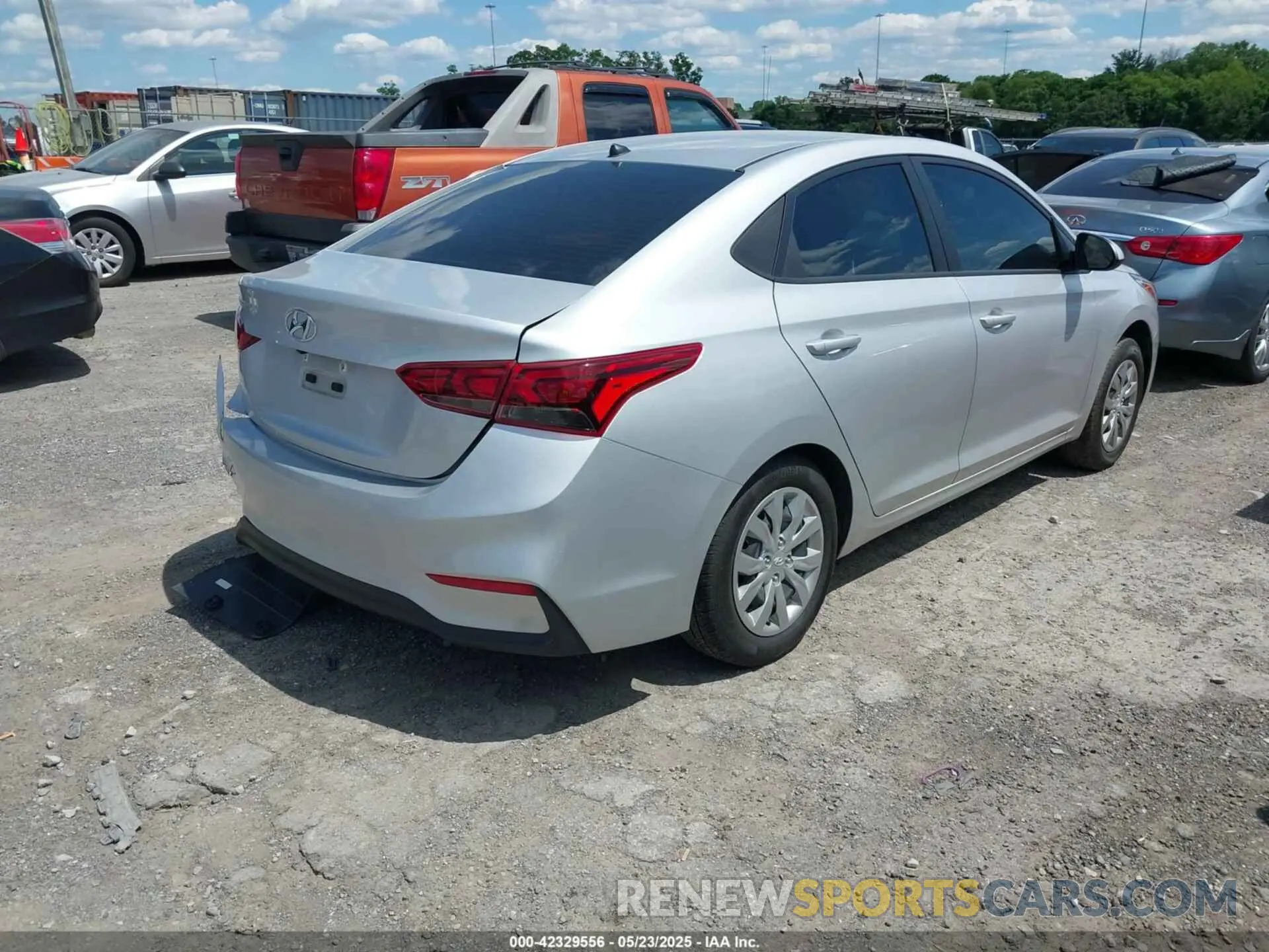 4 Photograph of a damaged car 3KPC24A66NE185218 HYUNDAI ACCENT 2022