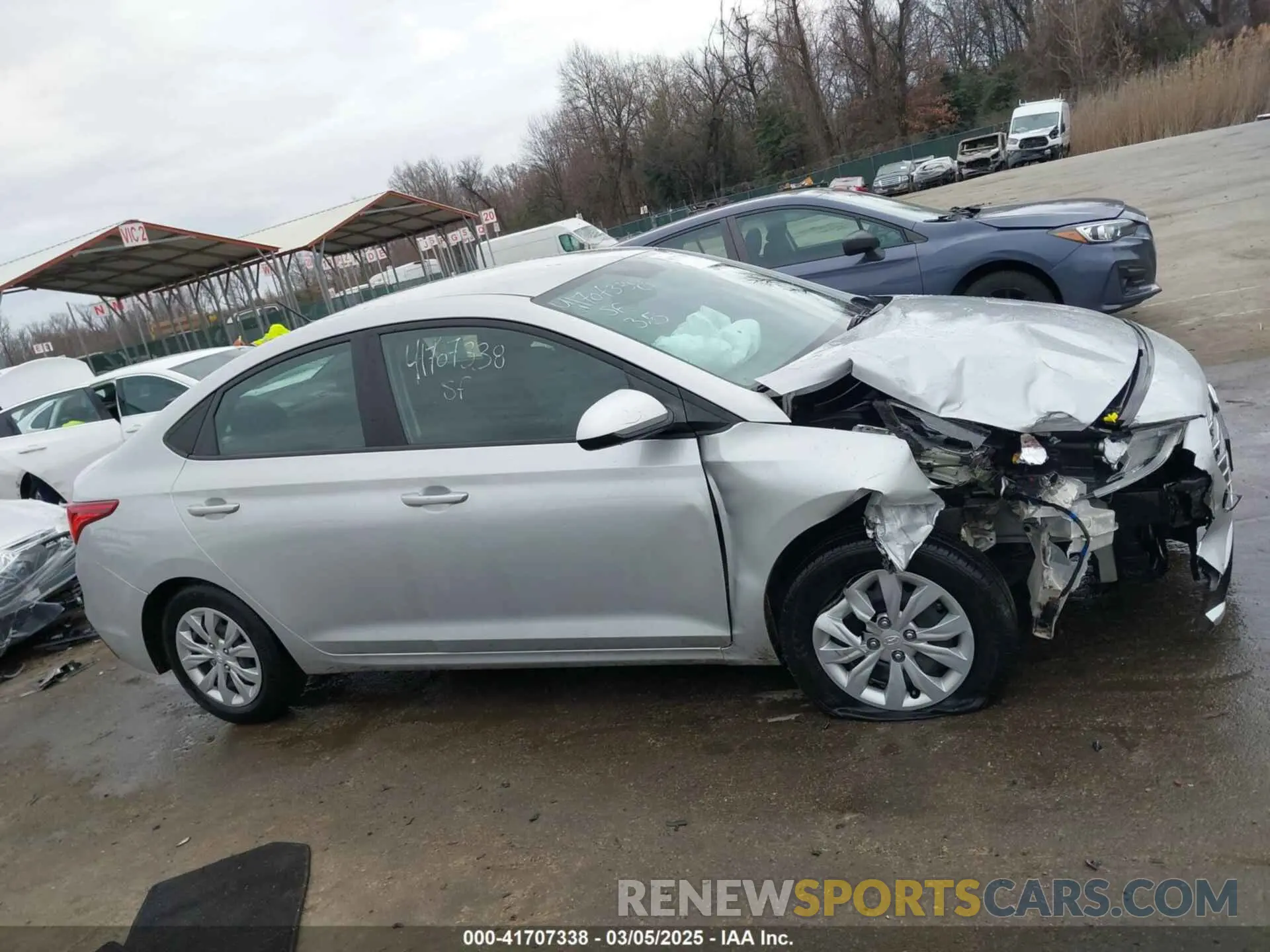 13 Photograph of a damaged car 3KPC24A67NE163826 HYUNDAI ACCENT 2022