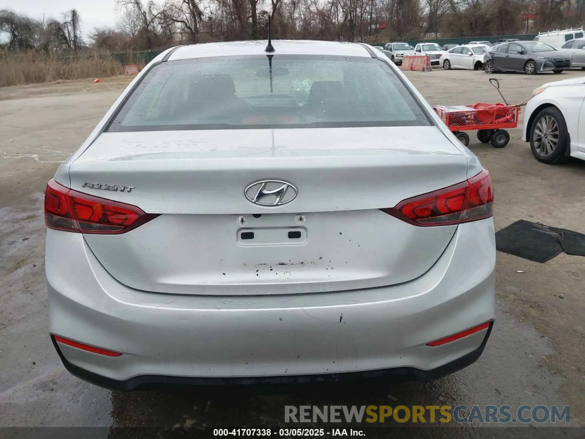 16 Photograph of a damaged car 3KPC24A67NE163826 HYUNDAI ACCENT 2022