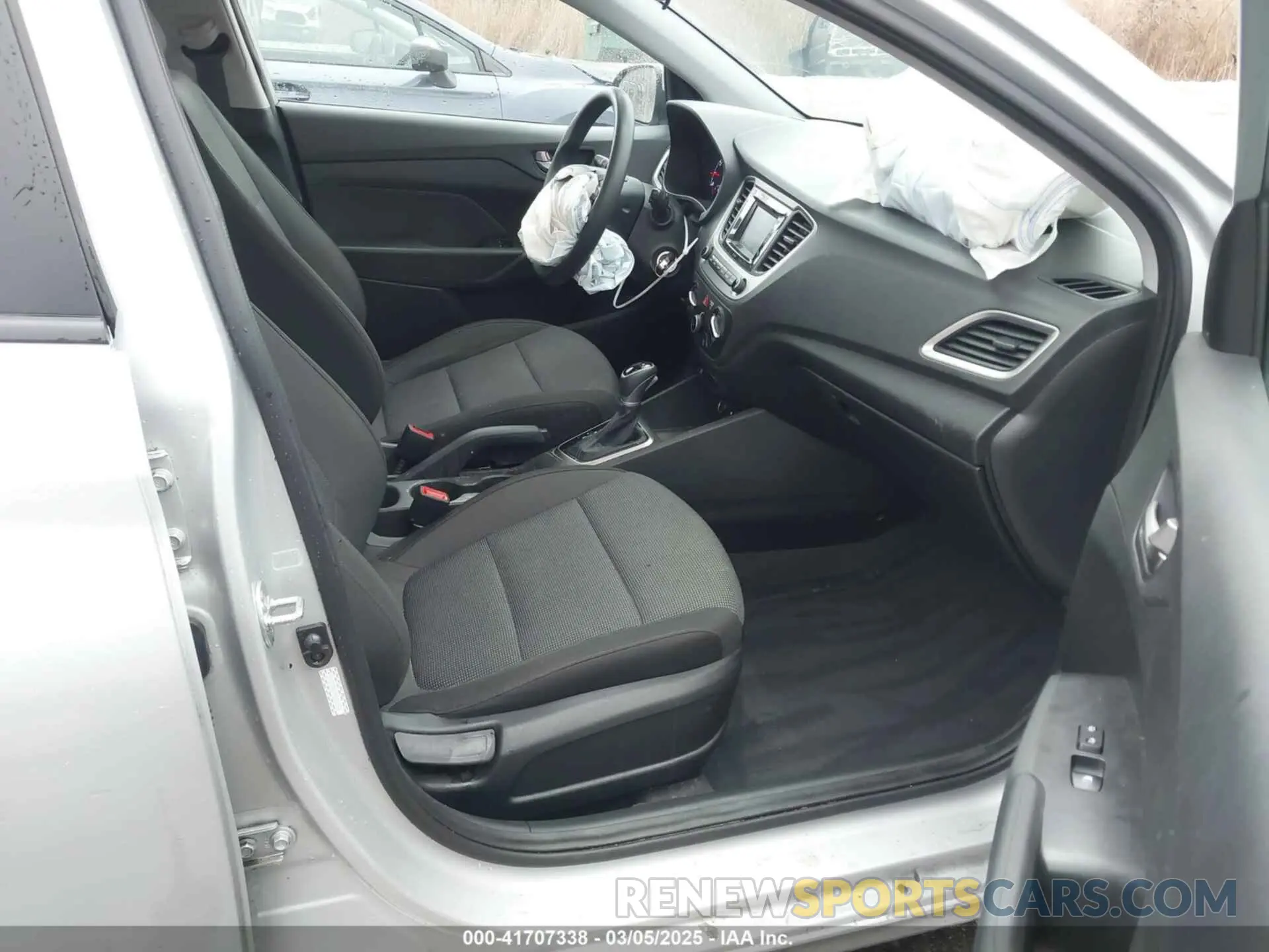 5 Photograph of a damaged car 3KPC24A67NE163826 HYUNDAI ACCENT 2022
