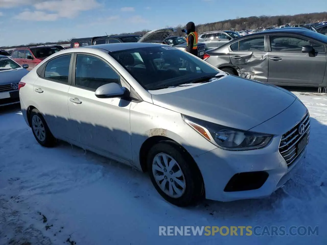 4 Photograph of a damaged car 3KPC24A67NE164376 HYUNDAI ACCENT 2022