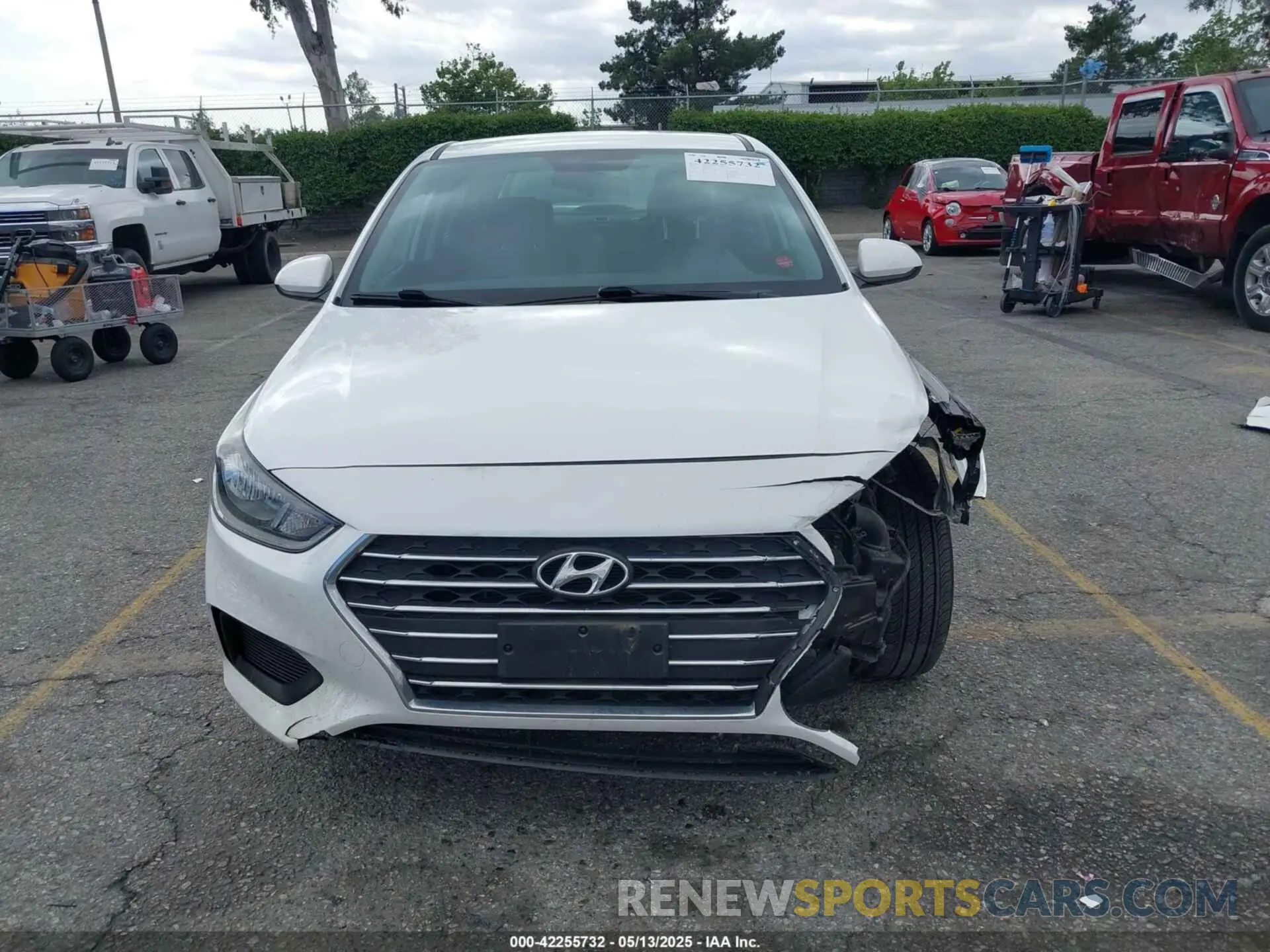 12 Photograph of a damaged car 3KPC24A67NE177354 HYUNDAI ACCENT 2022