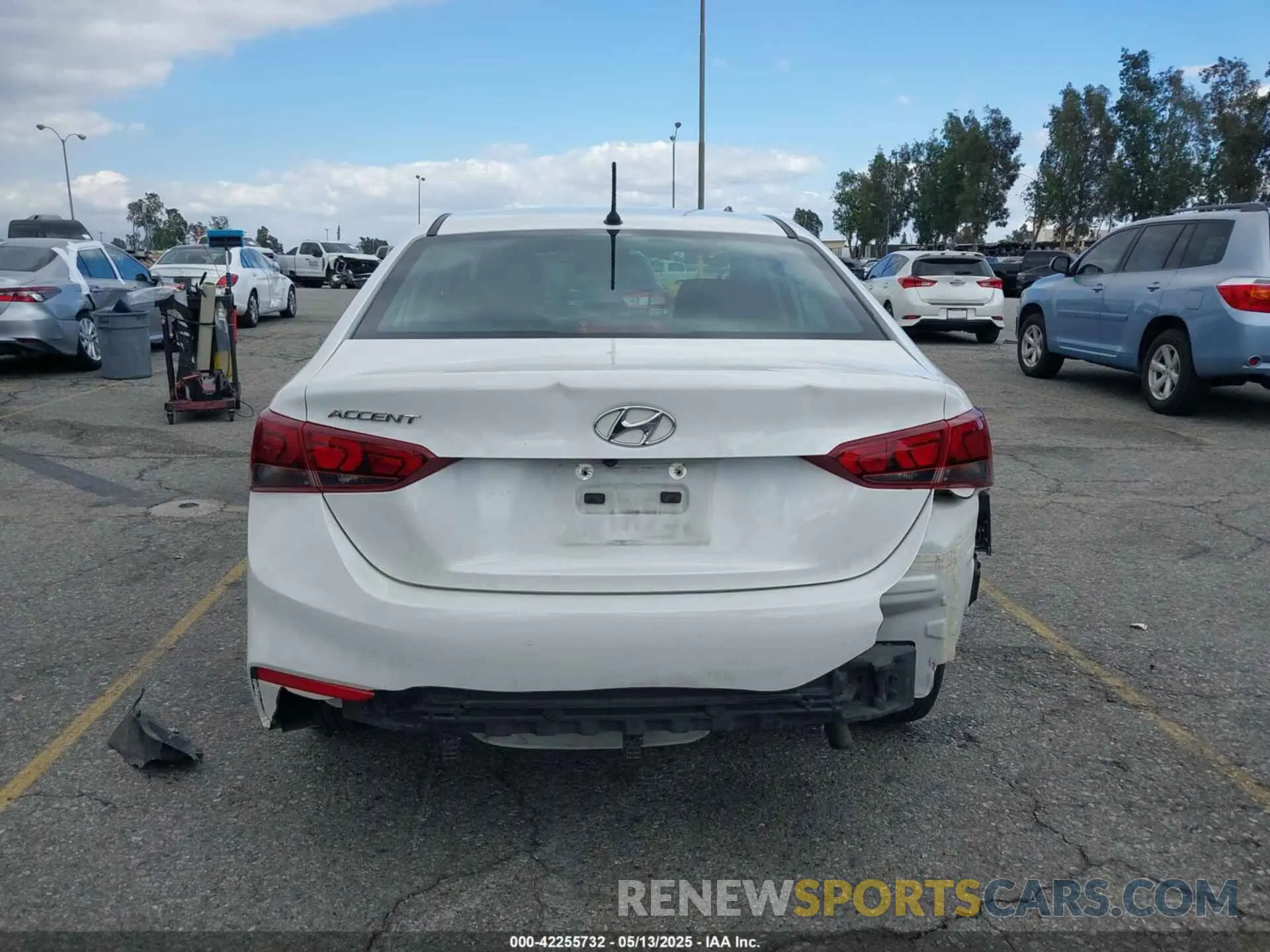 16 Photograph of a damaged car 3KPC24A67NE177354 HYUNDAI ACCENT 2022