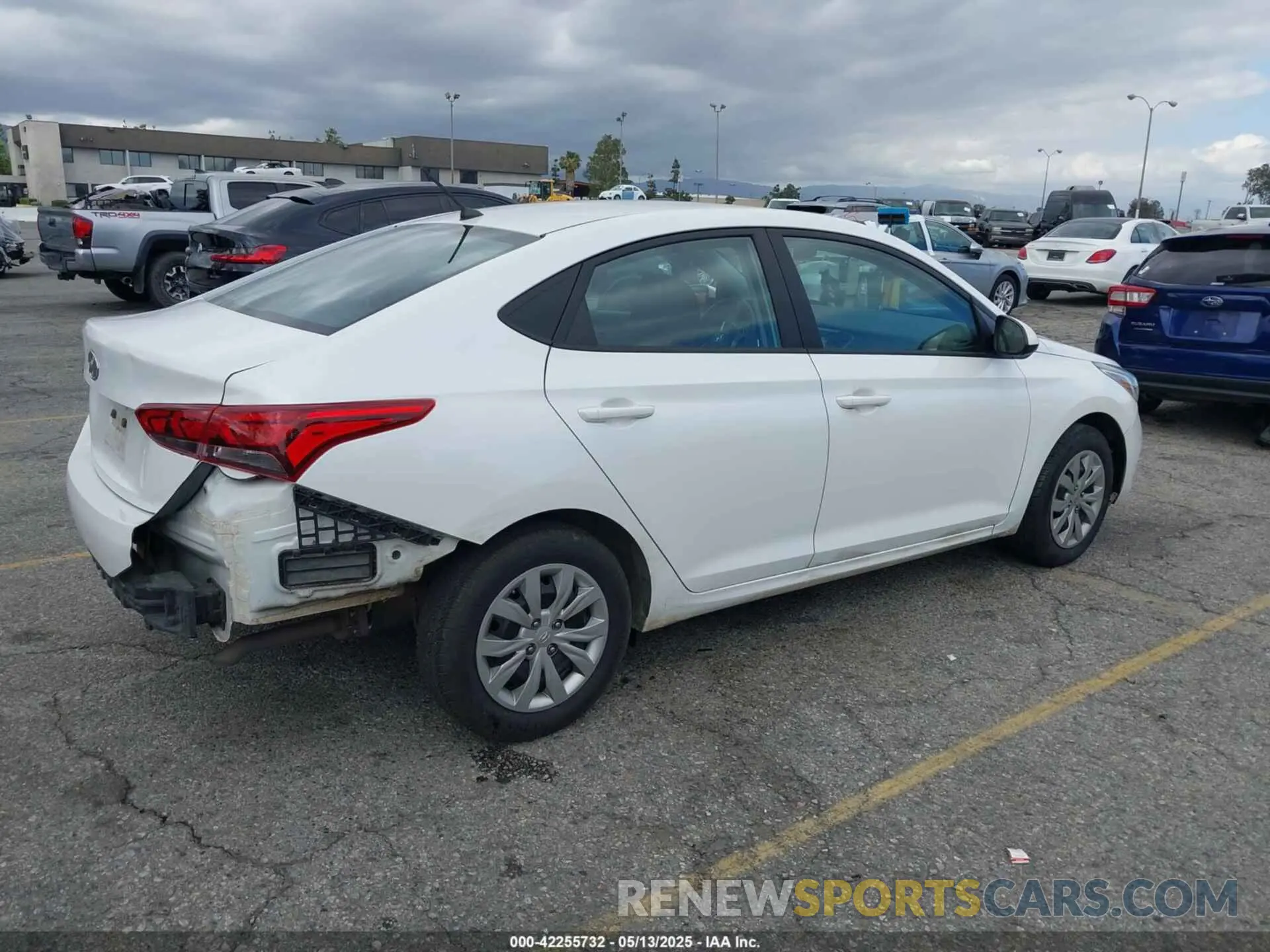 4 Photograph of a damaged car 3KPC24A67NE177354 HYUNDAI ACCENT 2022