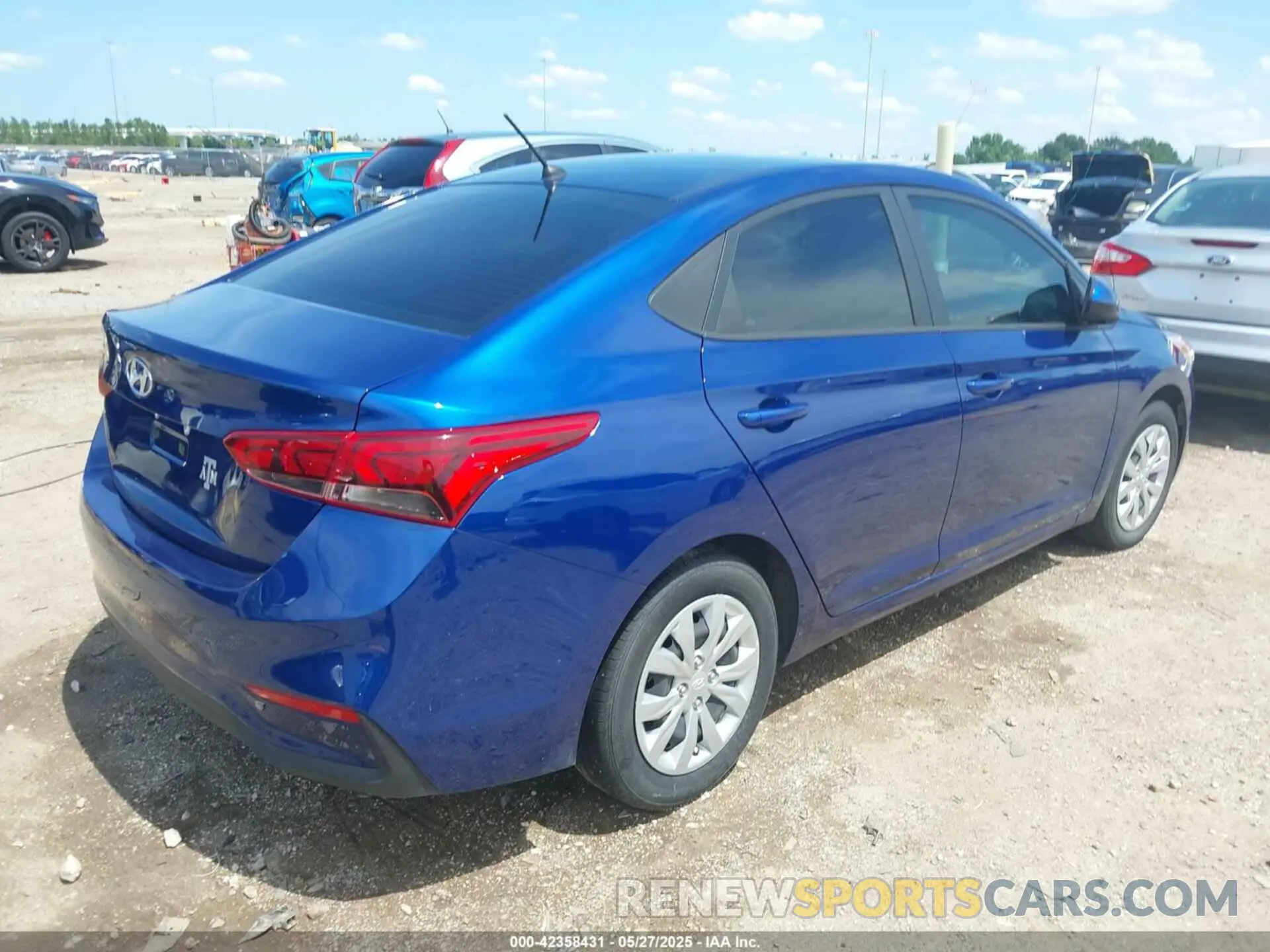 4 Photograph of a damaged car 3KPC24A68NE163897 HYUNDAI ACCENT 2022