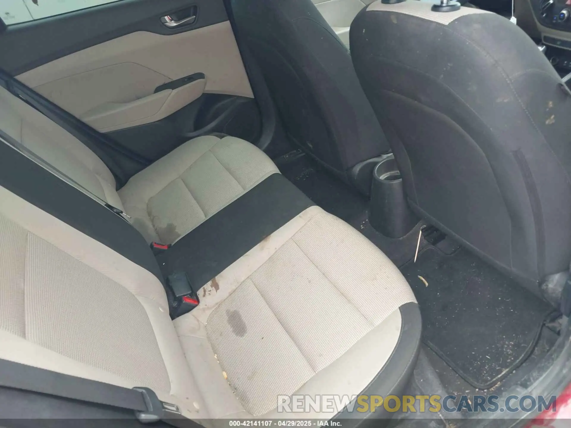 8 Photograph of a damaged car 3KPC24A69NE157588 HYUNDAI ACCENT 2022