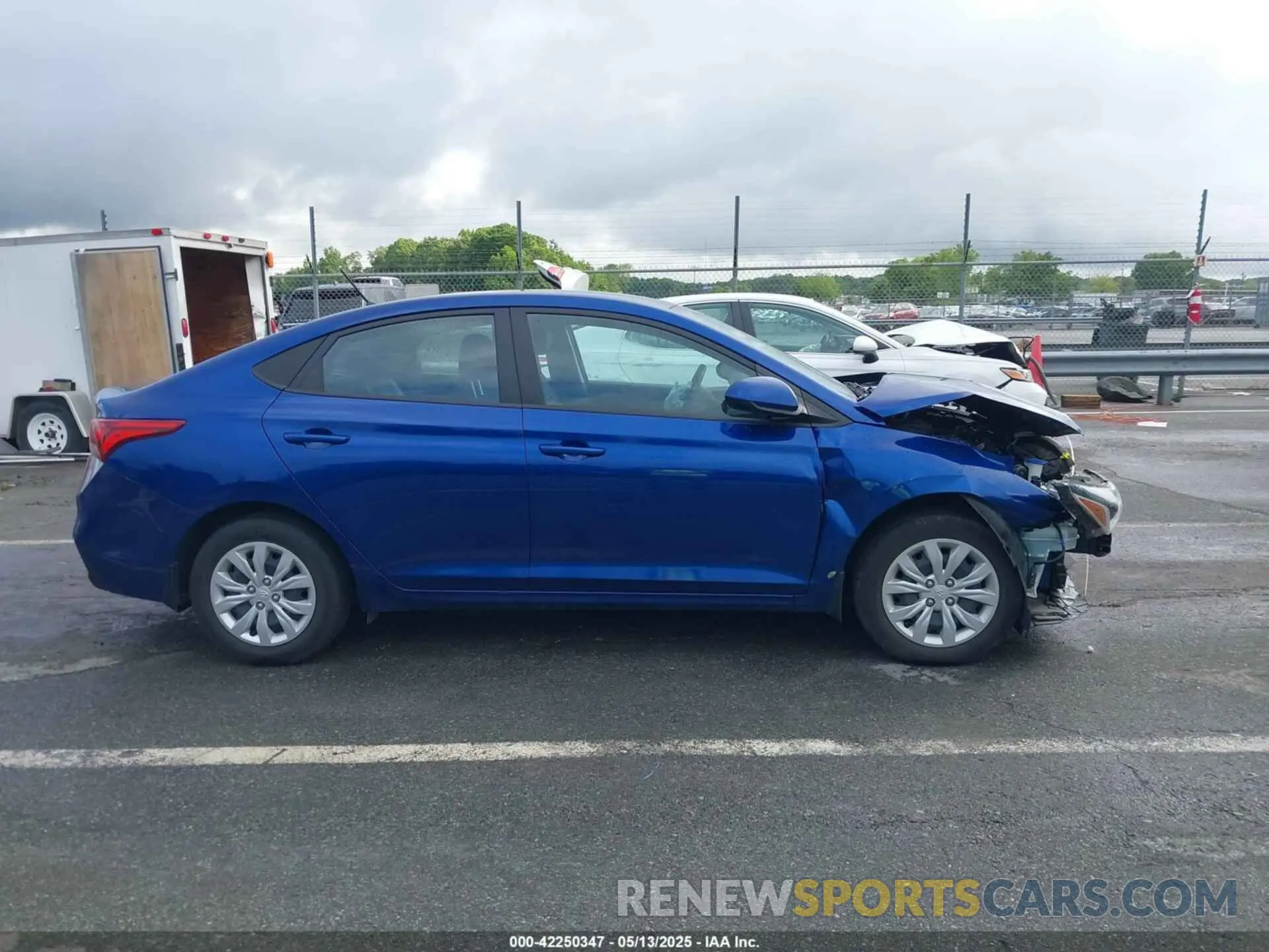 13 Photograph of a damaged car 3KPC24A69NE181809 HYUNDAI ACCENT 2022