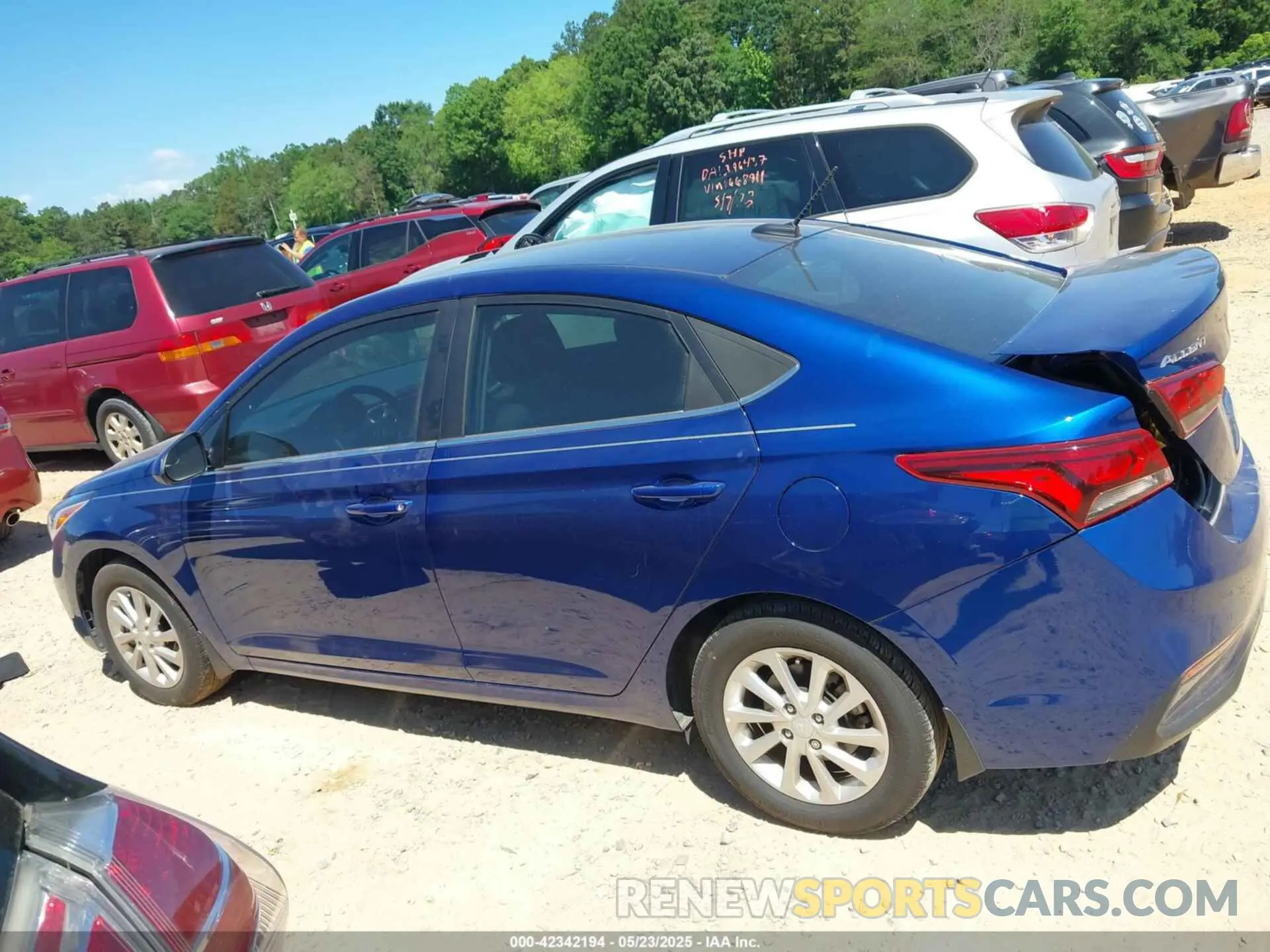 14 Photograph of a damaged car 3KPC24A6XNE156370 HYUNDAI ACCENT 2022