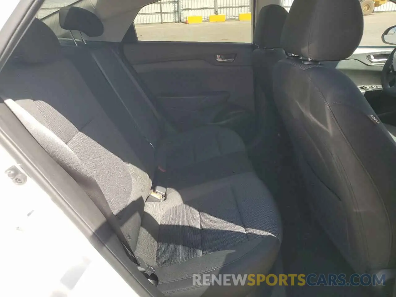10 Photograph of a damaged car 3KPC24A6XNE173721 HYUNDAI ACCENT 2022