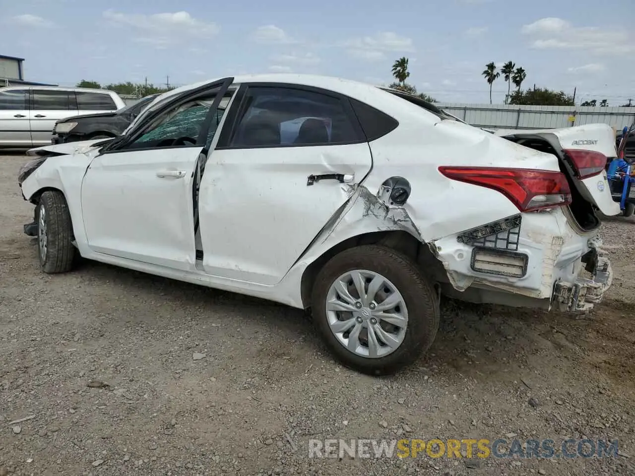 2 Фотография поврежденного автомобиля 3KPC24A6XNE180152 HYUNDAI ACCENT 2022
