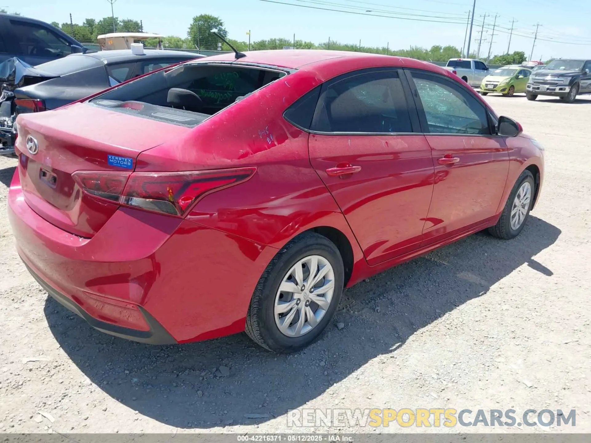 4 Photograph of a damaged car 3KPC24A6XNE183245 HYUNDAI ACCENT 2022