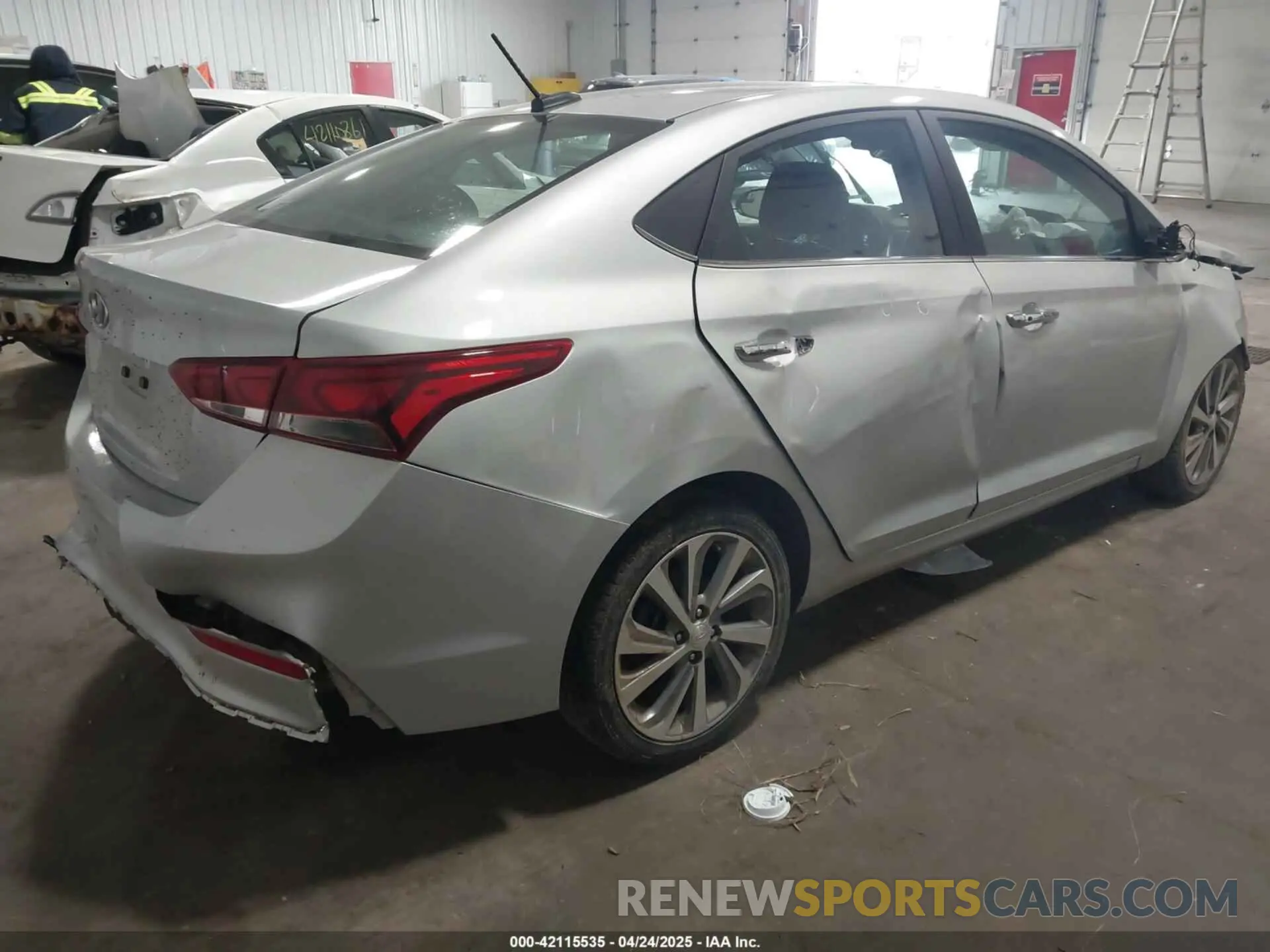 4 Photograph of a damaged car 3KPC34A60NE172896 HYUNDAI ACCENT 2022