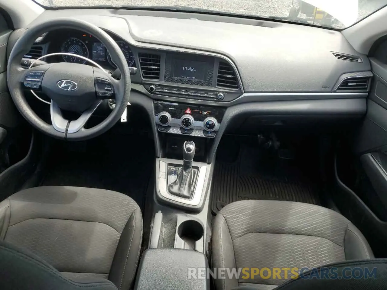 8 Photograph of a damaged car 5NPD74LF0KH451102 HYUNDAI ELANTRA 2019