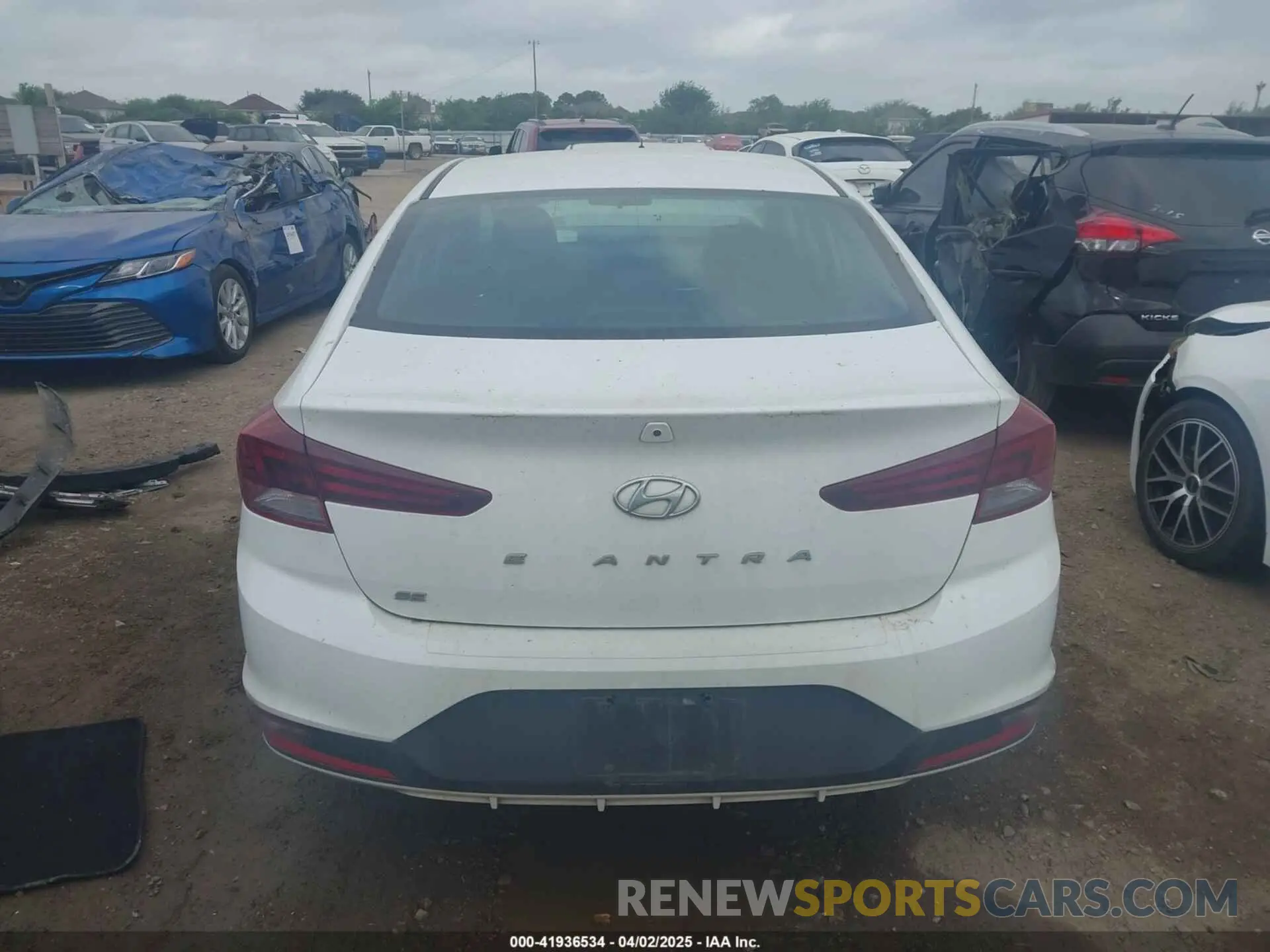 16 Фотография поврежденного автомобиля 5NPD74LF0KH452203 HYUNDAI ELANTRA 2019