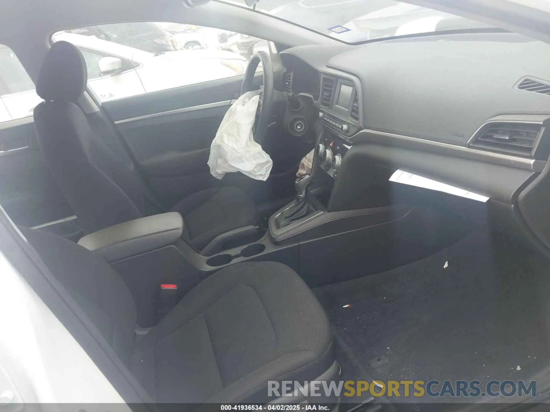 5 Фотография поврежденного автомобиля 5NPD74LF0KH452203 HYUNDAI ELANTRA 2019
