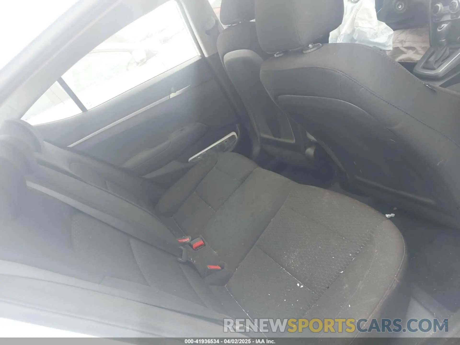 8 Фотография поврежденного автомобиля 5NPD74LF0KH452203 HYUNDAI ELANTRA 2019