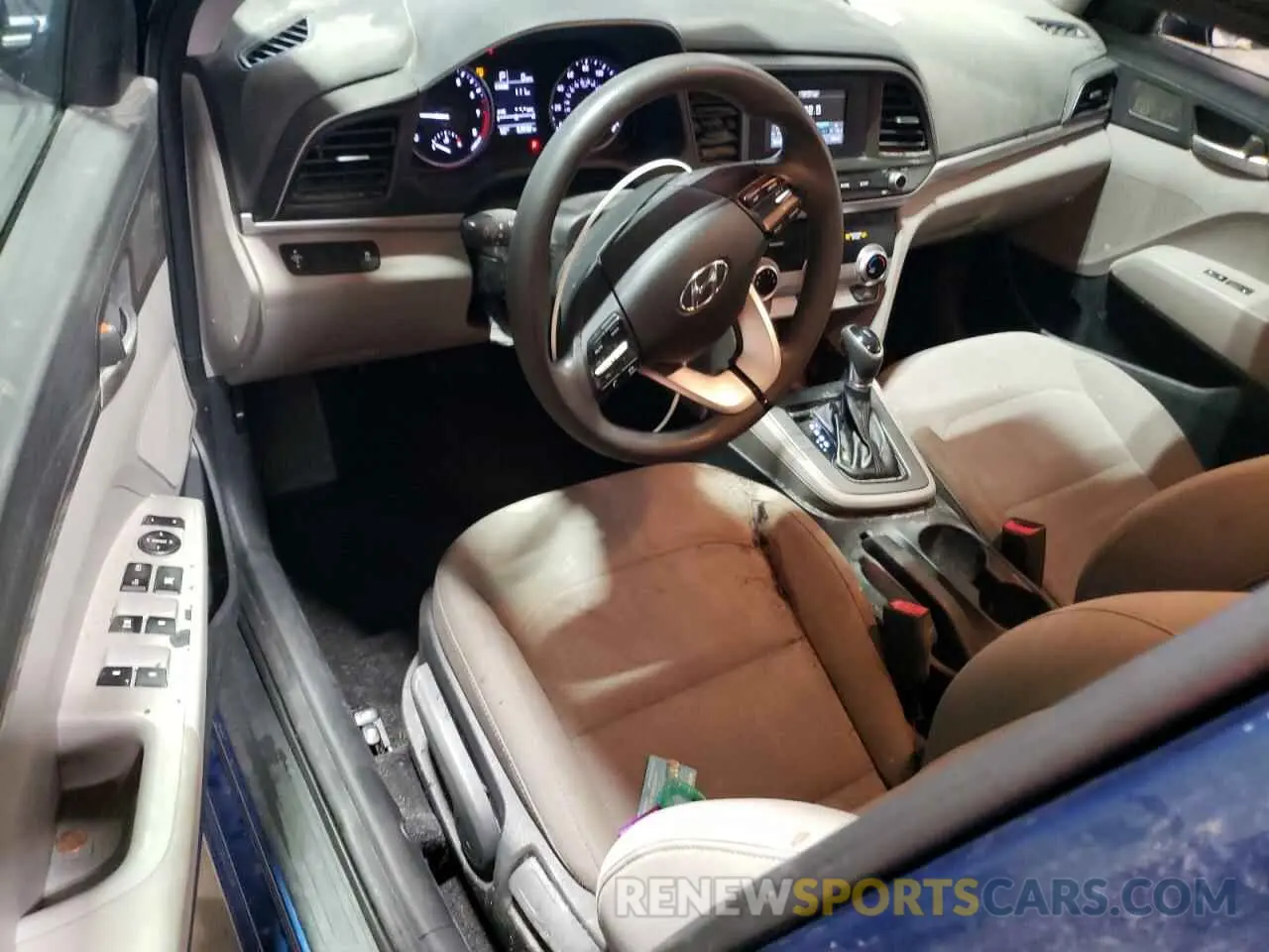 8 Фотография поврежденного автомобиля 5NPD74LF0KH482902 HYUNDAI ELANTRA 2019