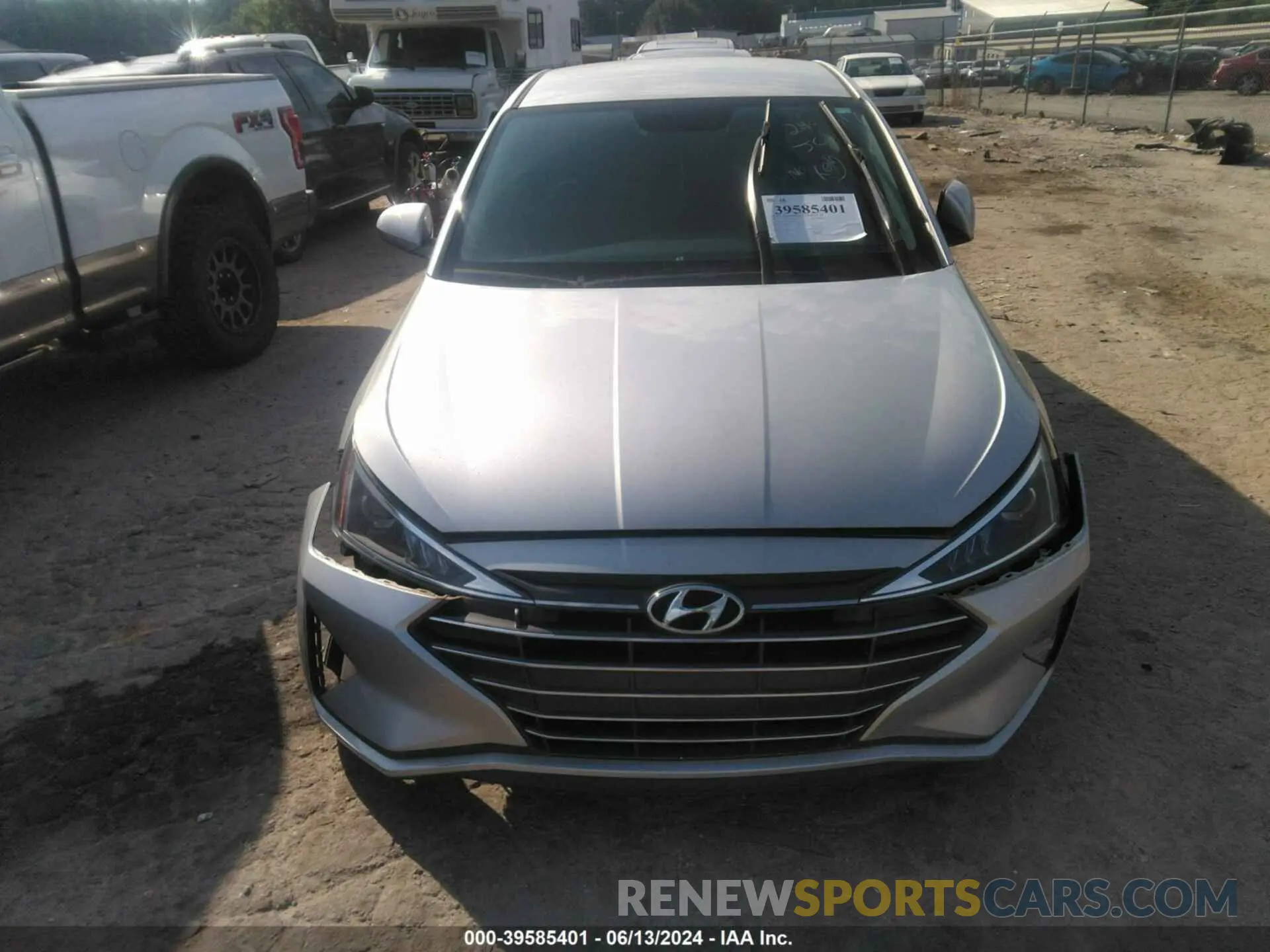 12 Фотография поврежденного автомобиля 5NPD74LF1KH400465 HYUNDAI ELANTRA 2019