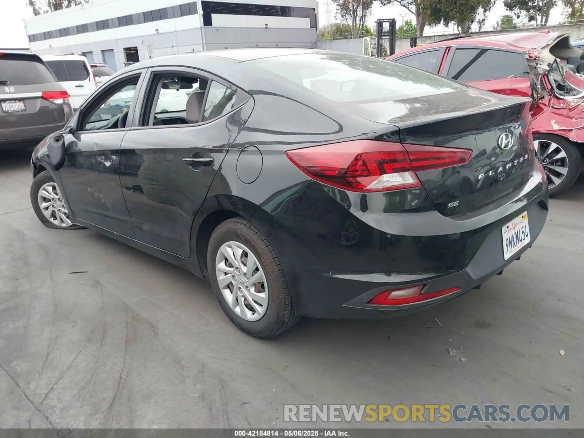 3 Photograph of a damaged car 5NPD74LF1KH493181 HYUNDAI ELANTRA 2019