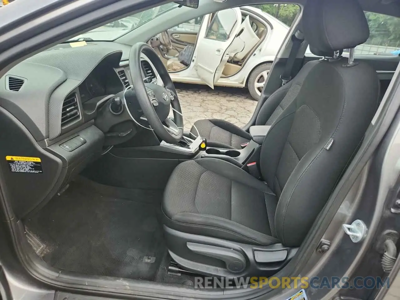 7 Фотография поврежденного автомобиля 5NPD74LF2KH398869 HYUNDAI ELANTRA 2019