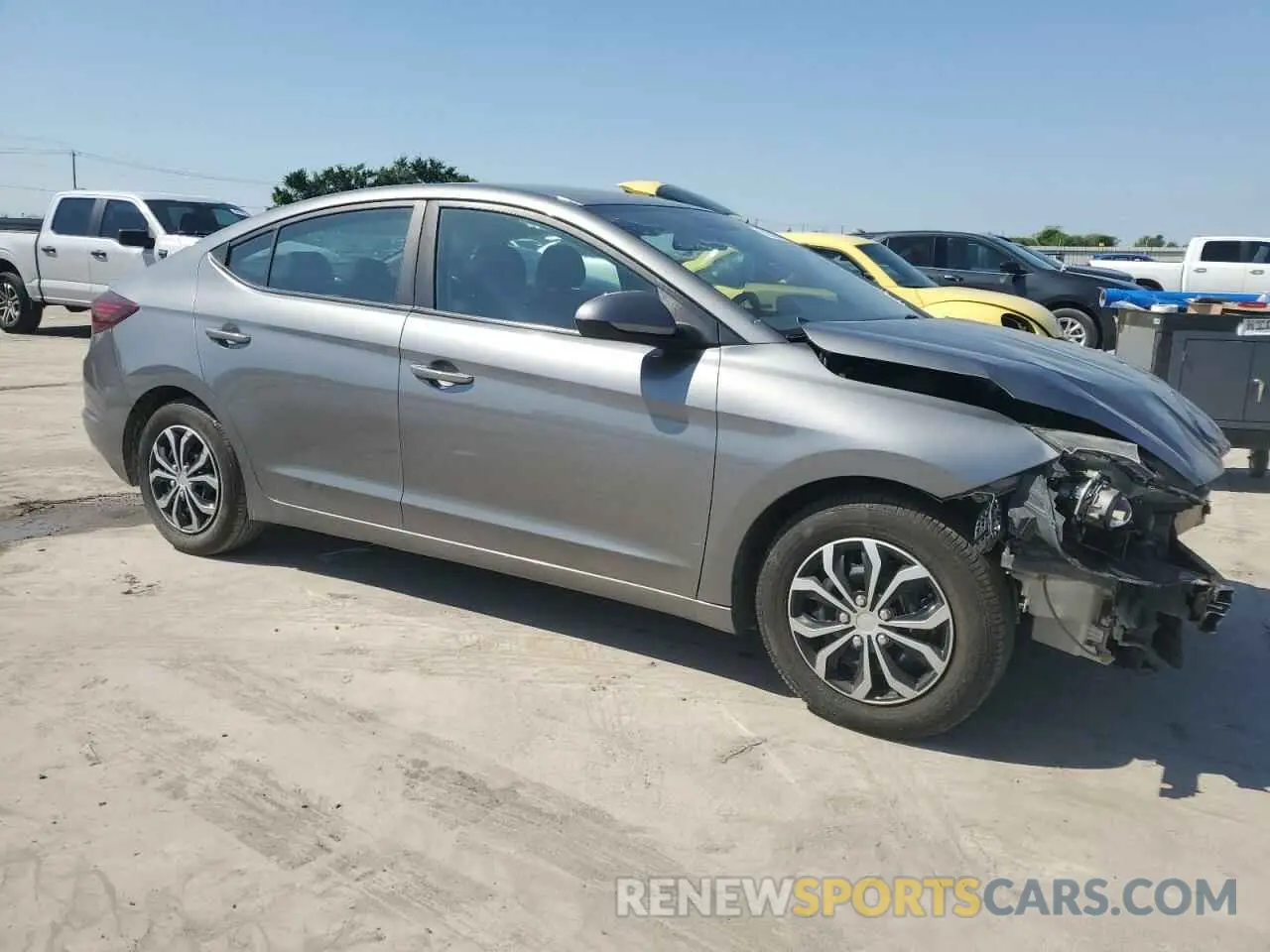 4 Photograph of a damaged car 5NPD74LF2KH411068 HYUNDAI ELANTRA 2019