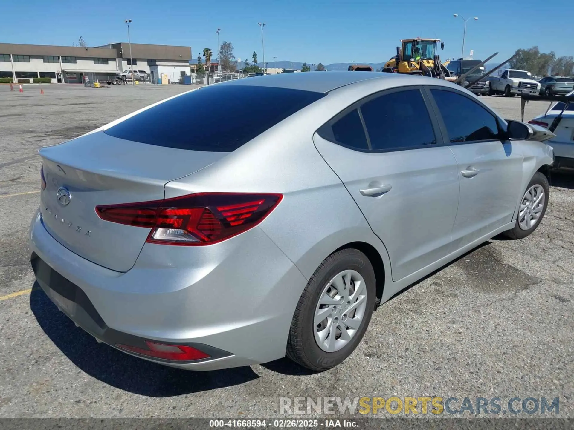 4 Фотография поврежденного автомобиля 5NPD74LF2KH452154 HYUNDAI ELANTRA 2019