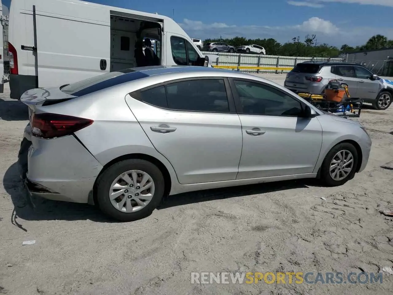 3 Фотография поврежденного автомобиля 5NPD74LF2KH495747 HYUNDAI ELANTRA 2019