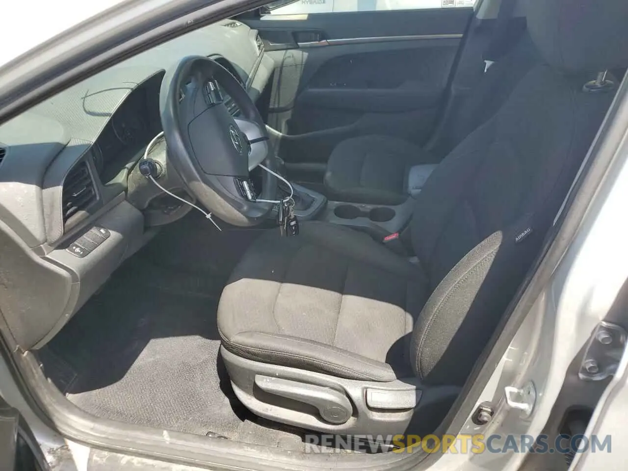 7 Фотография поврежденного автомобиля 5NPD74LF2KH495747 HYUNDAI ELANTRA 2019