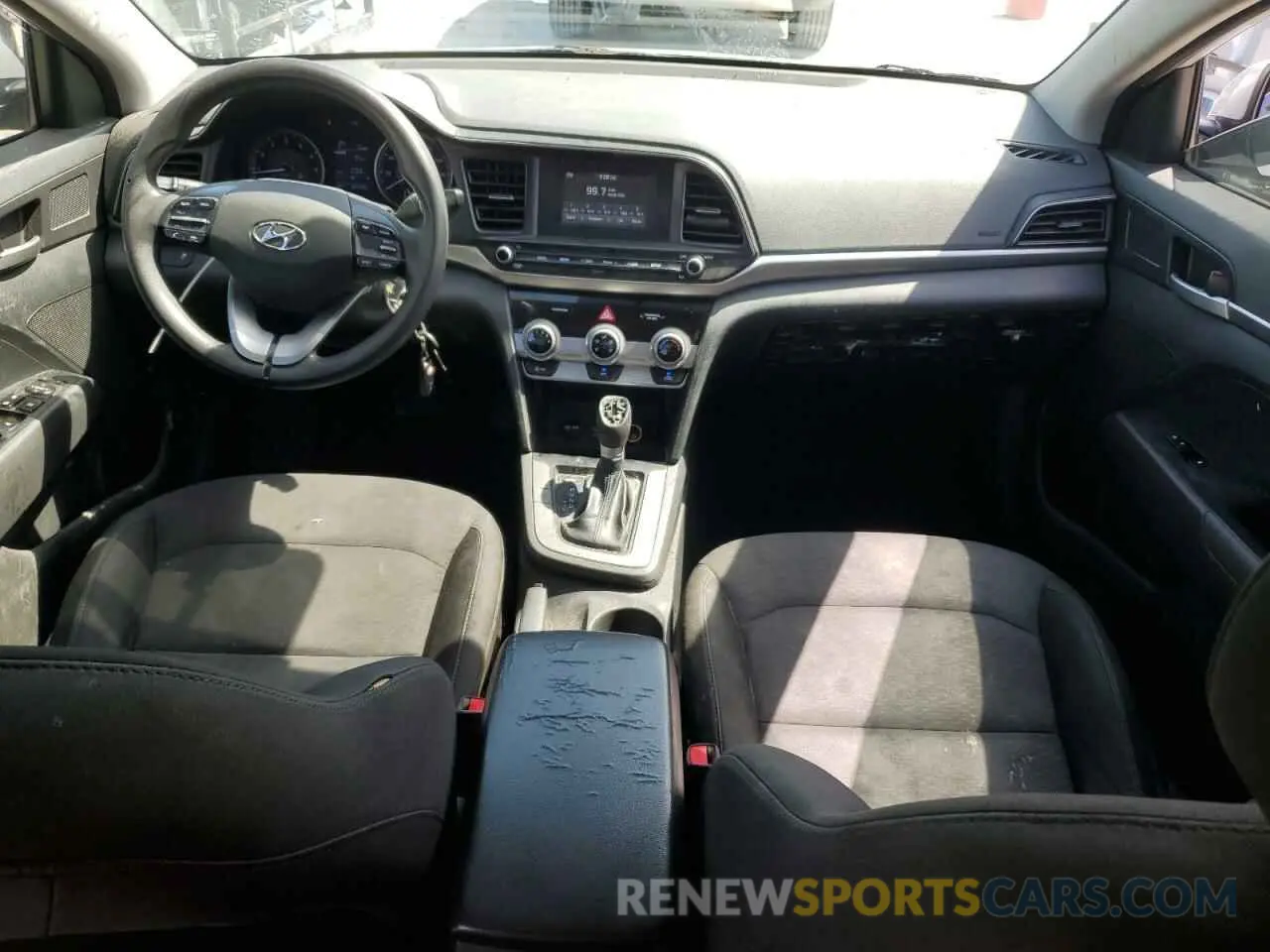 8 Фотография поврежденного автомобиля 5NPD74LF2KH495747 HYUNDAI ELANTRA 2019