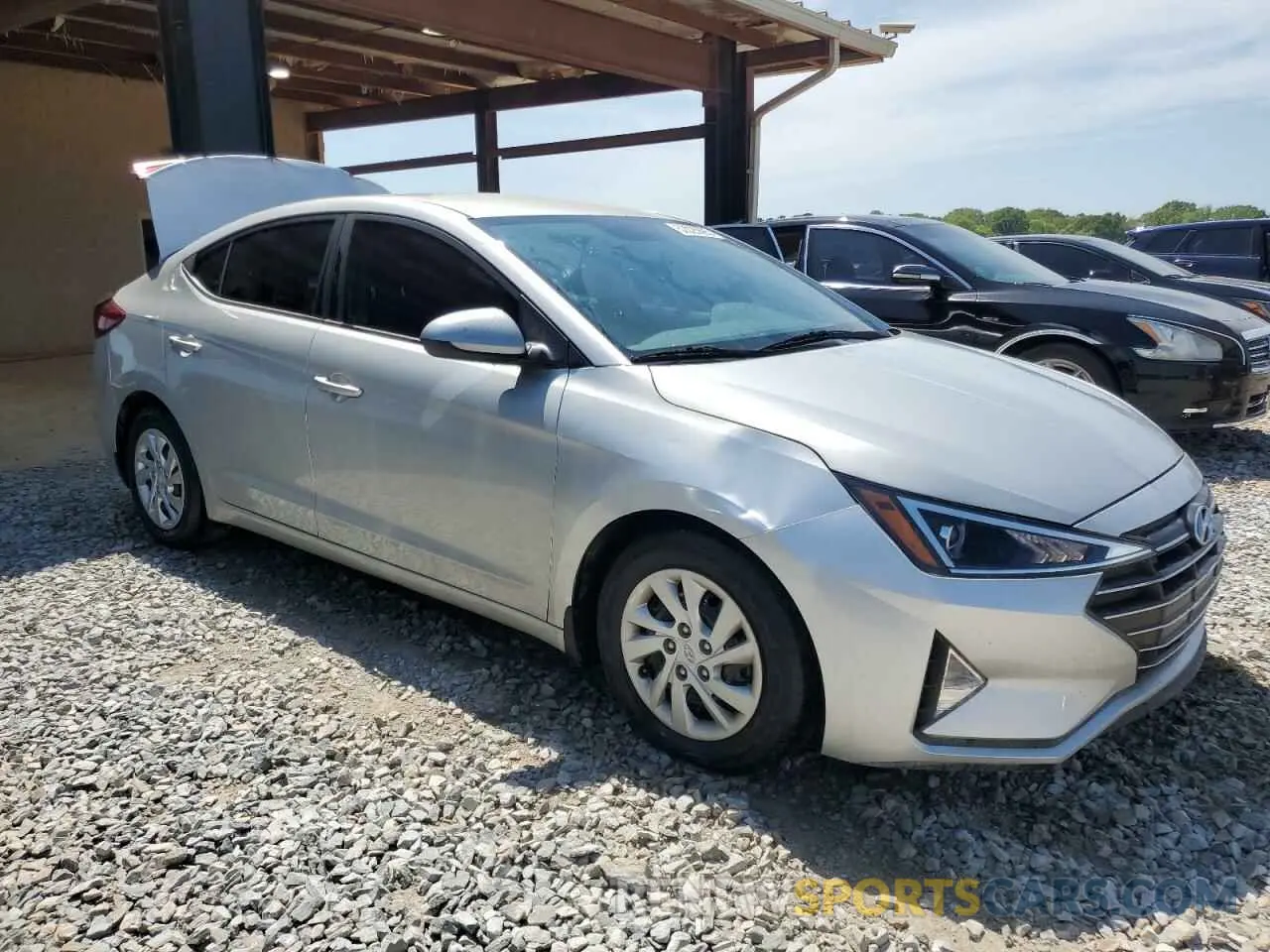 4 Photograph of a damaged car 5NPD74LF3KH447450 HYUNDAI ELANTRA 2019