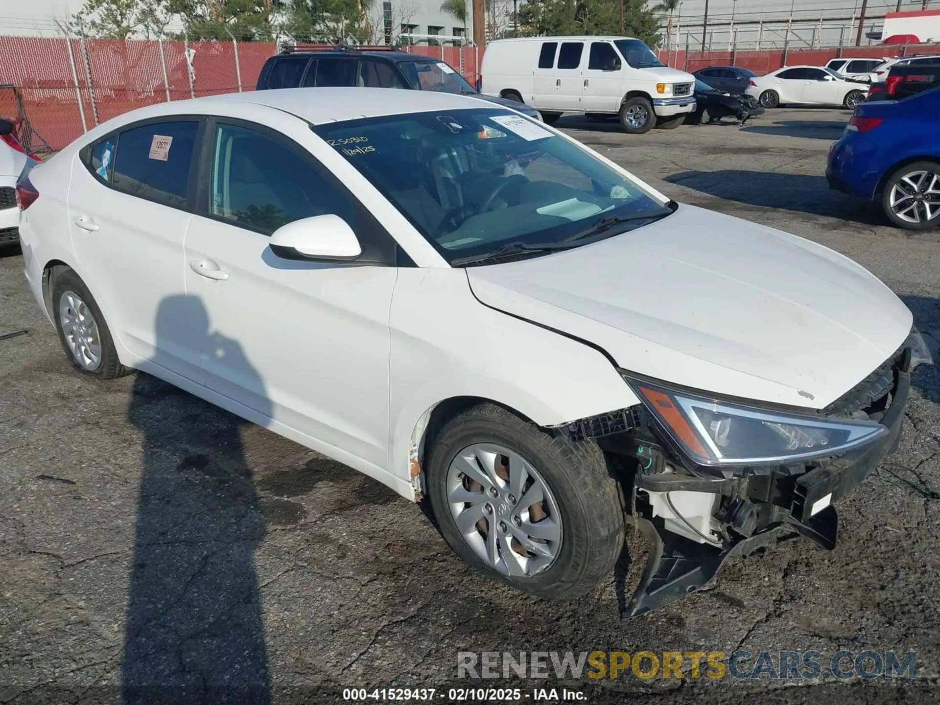 1 Фотография поврежденного автомобиля 5NPD74LF3KH454978 HYUNDAI ELANTRA 2019