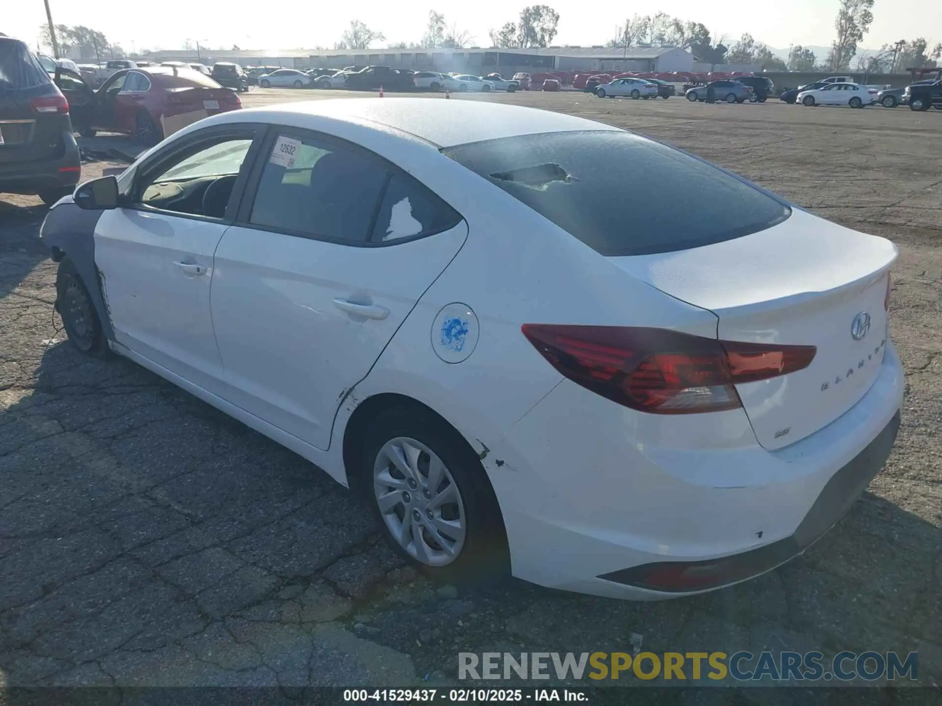 3 Фотография поврежденного автомобиля 5NPD74LF3KH454978 HYUNDAI ELANTRA 2019