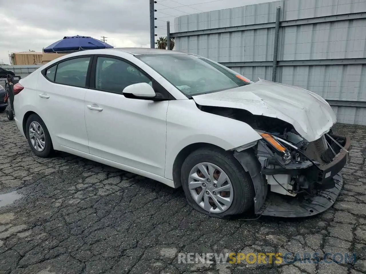 4 Photograph of a damaged car 5NPD74LF3KH470727 HYUNDAI ELANTRA 2019
