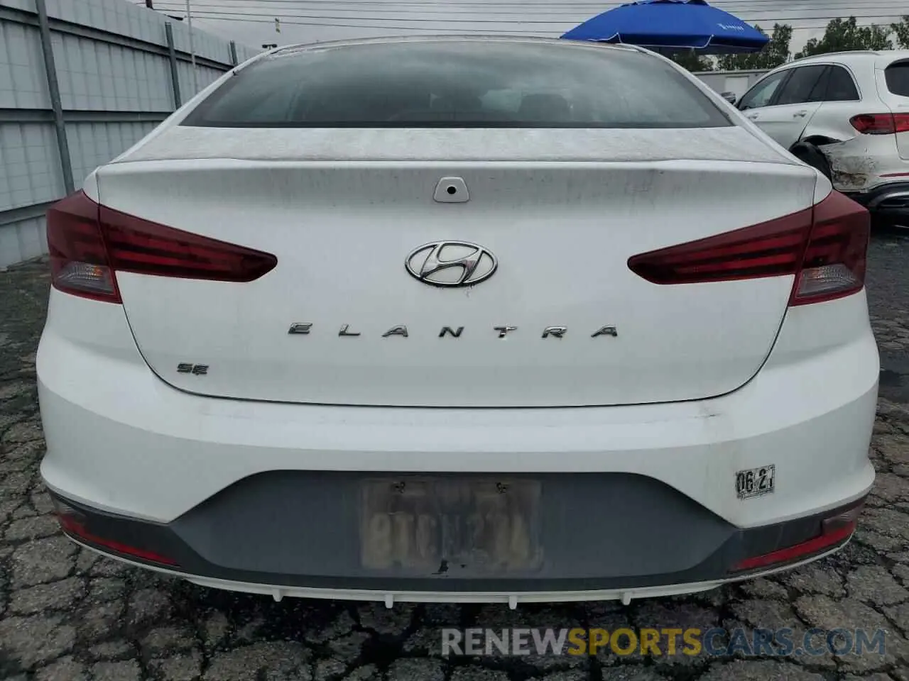 6 Photograph of a damaged car 5NPD74LF3KH470727 HYUNDAI ELANTRA 2019