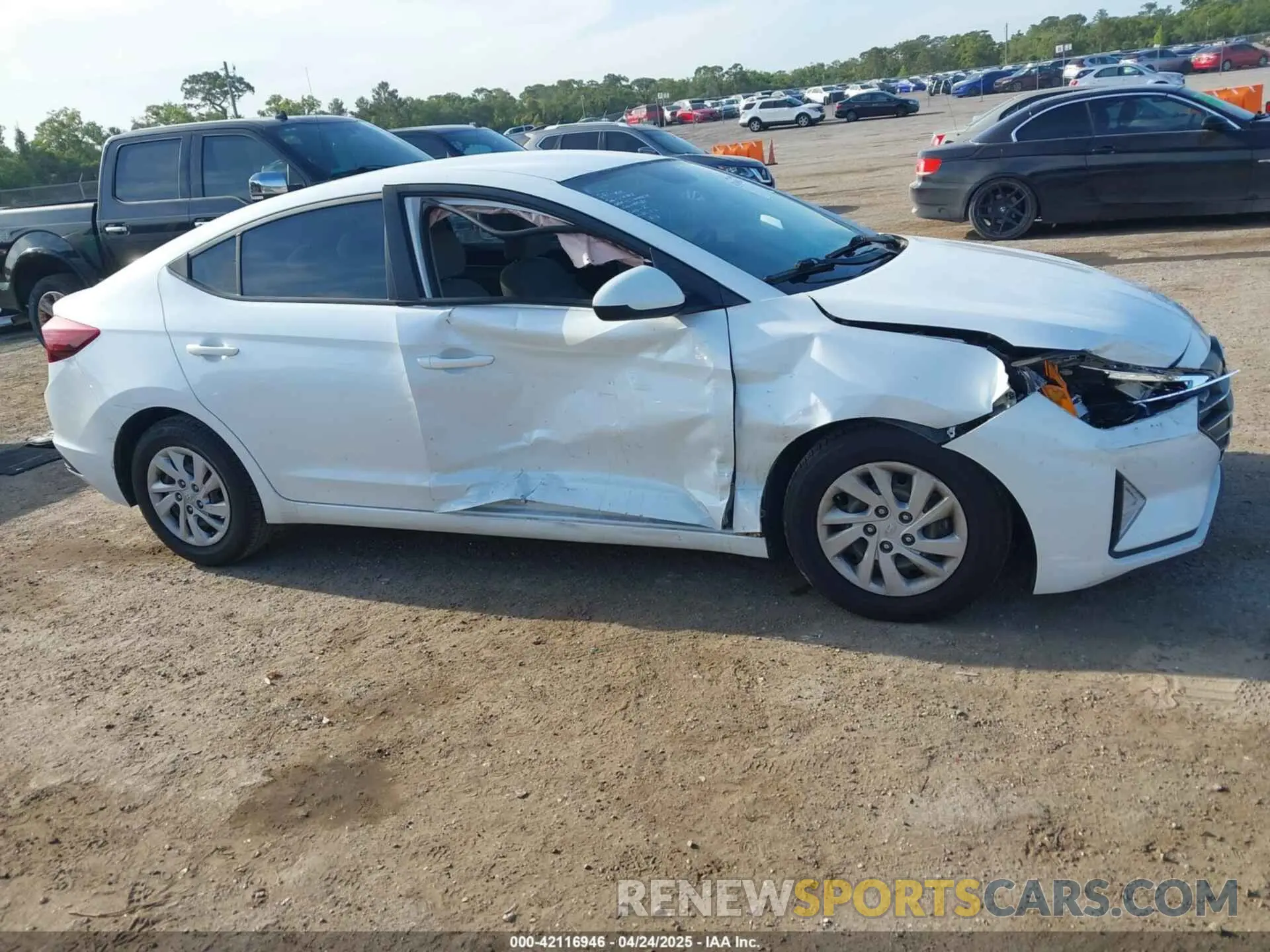 14 Фотография поврежденного автомобиля 5NPD74LF3KH497121 HYUNDAI ELANTRA 2019