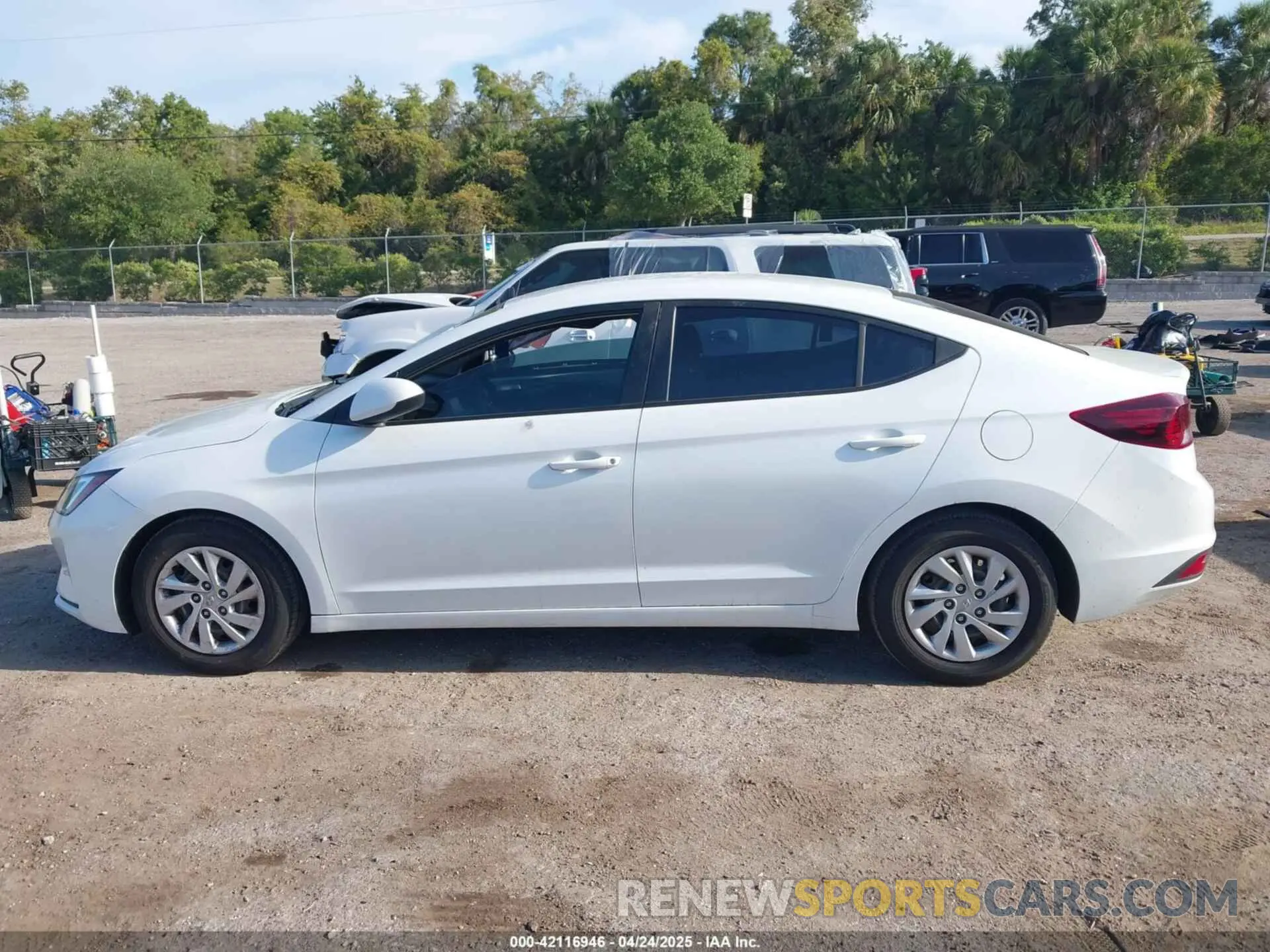 15 Фотография поврежденного автомобиля 5NPD74LF3KH497121 HYUNDAI ELANTRA 2019